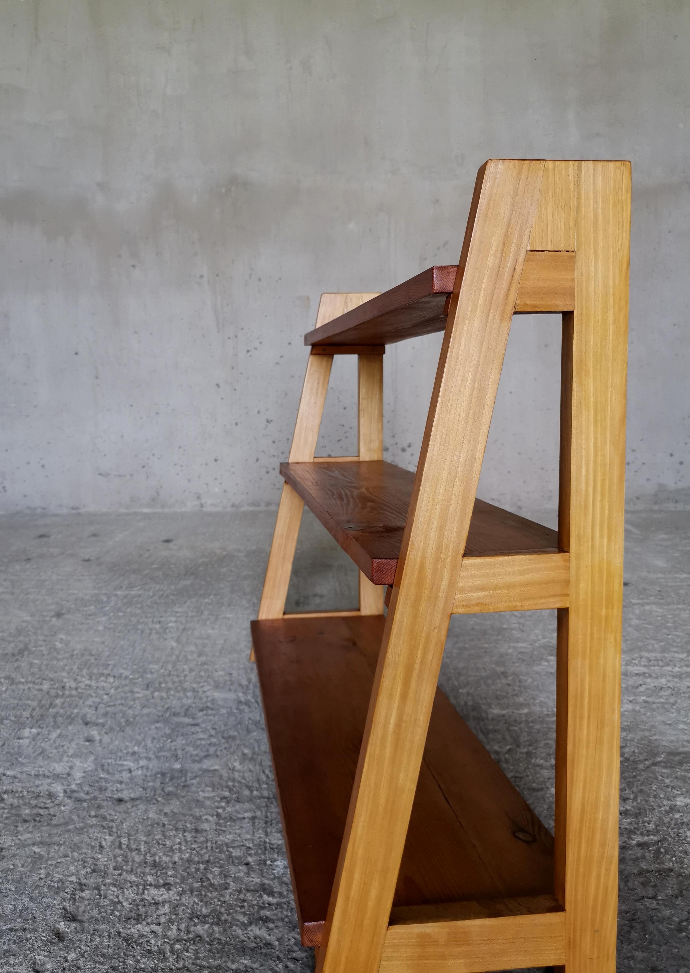Axel Einar Hjorth Estantería de madera de pino y olmo, ebanista sueco Años 30 Sueco en venta