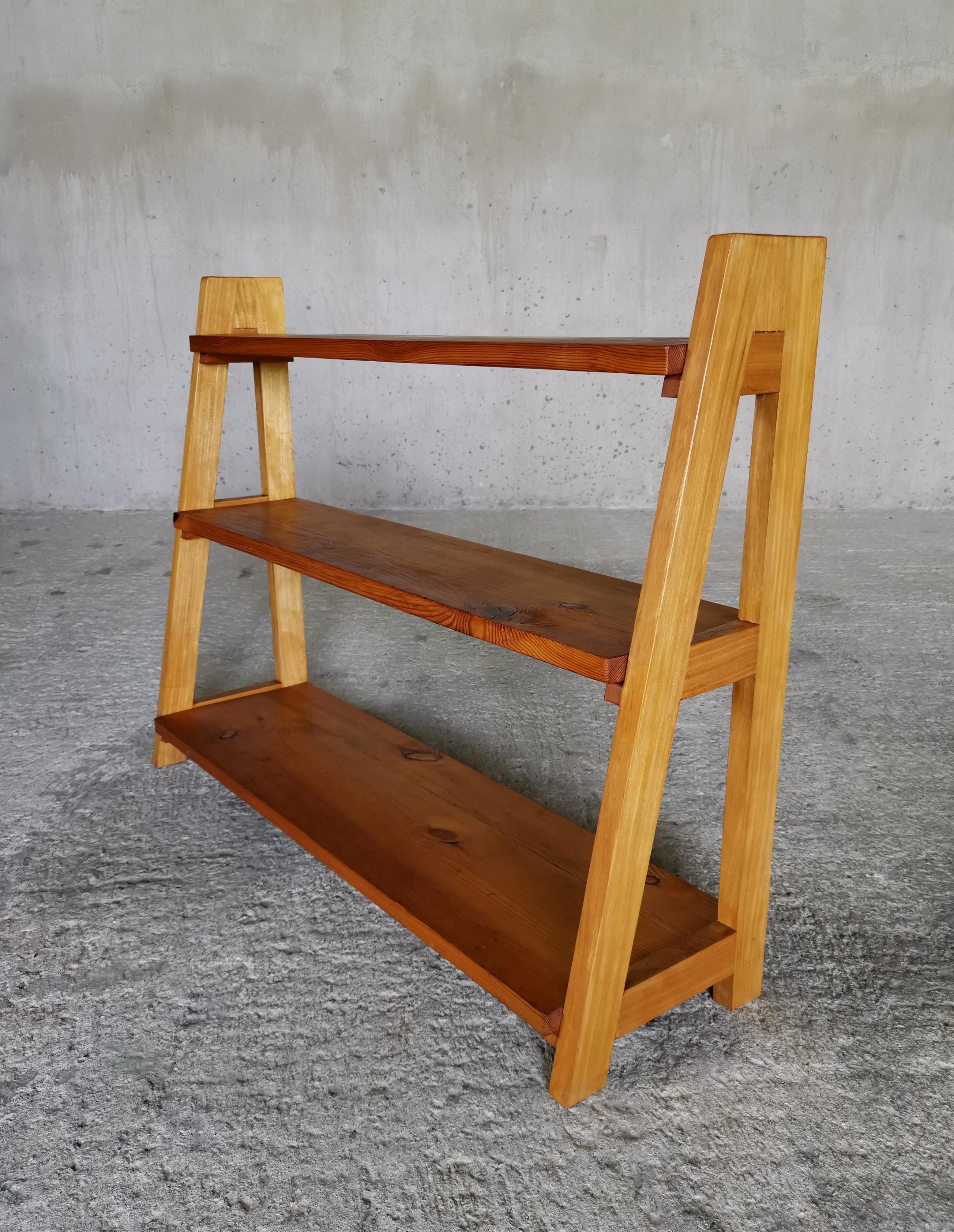 Axel Einar Hjorth Estantería de madera de pino y olmo, ebanista sueco Años 30 Pino en venta