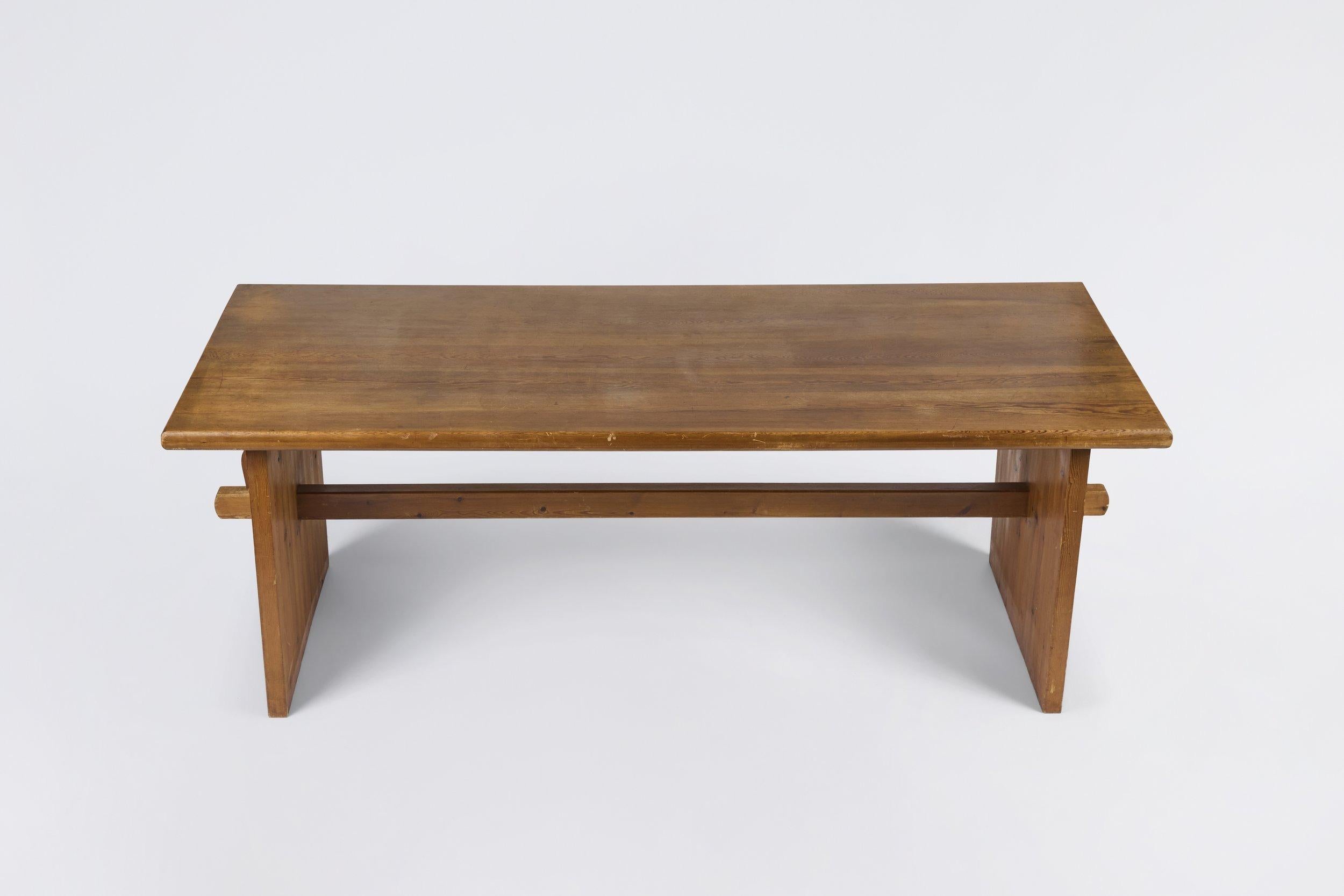 Table à manger en pin Axel Einar Hjorth Excellent état - En vente à Studio City, CA