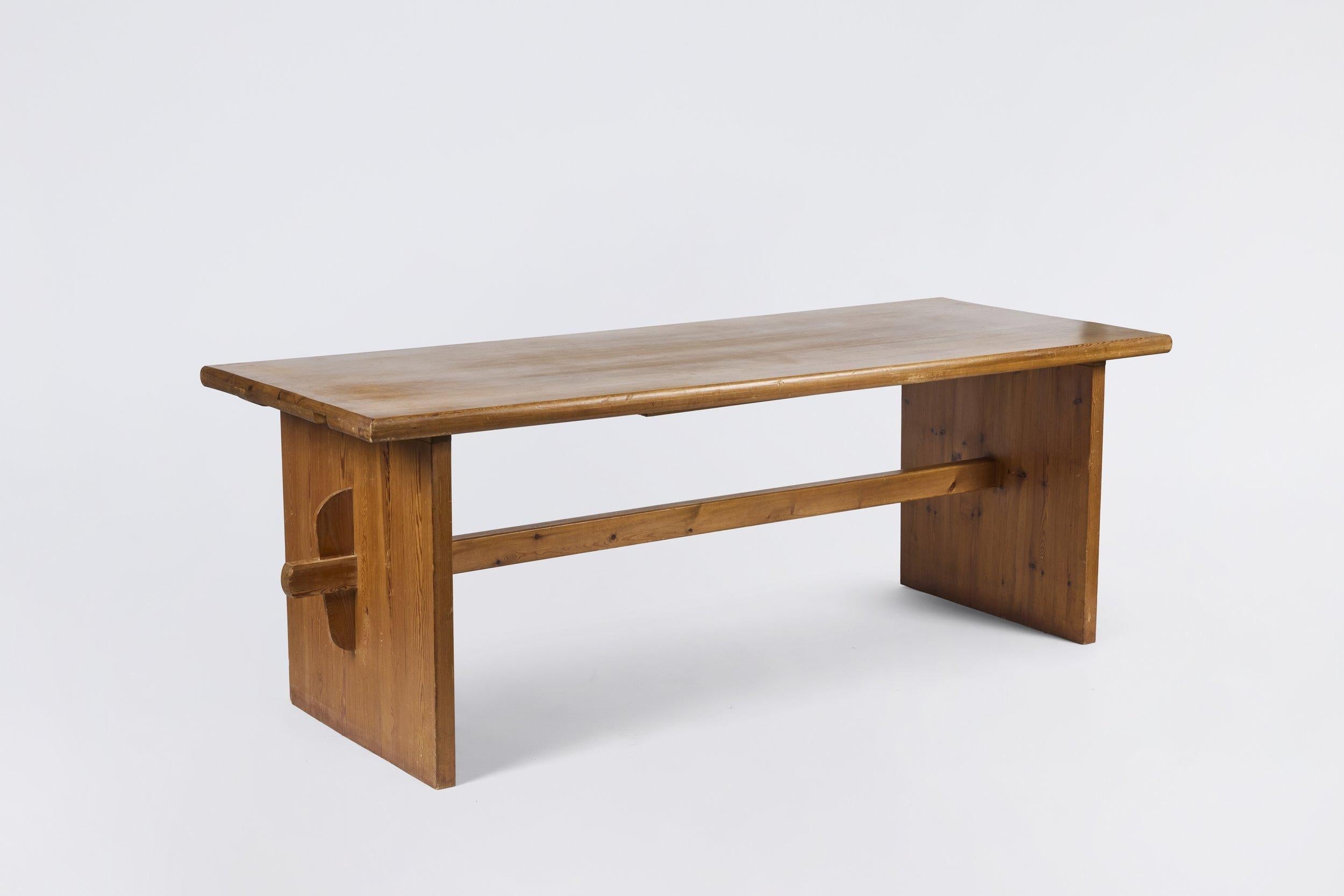 Pin Table à manger en pin Axel Einar Hjorth en vente