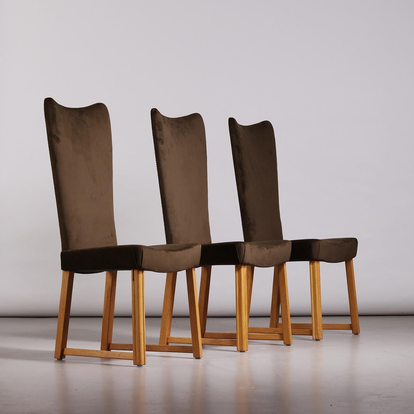 Scandinave moderne Axel Einar Hjorth Ensemble de six chaises à haut dossier en Oak Oak et velours brun, années 1930 en vente