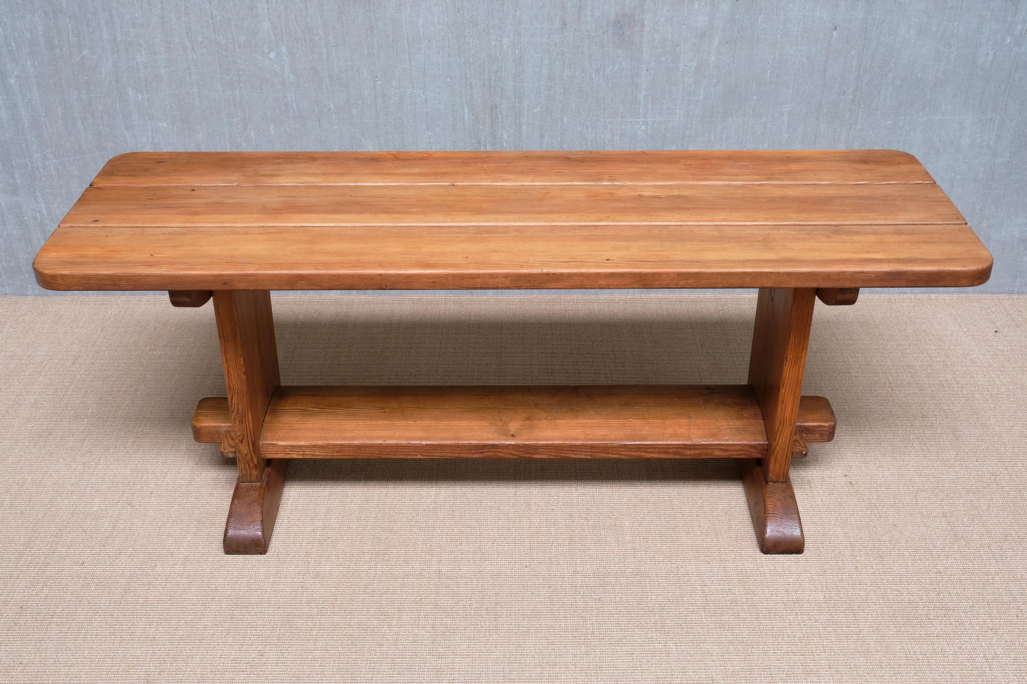 Tavolo 'Skoga' in legno di pino di Axel Einar Hjorth, Nordiska Kompaniet, Svezia, anni '30 in vendita 5