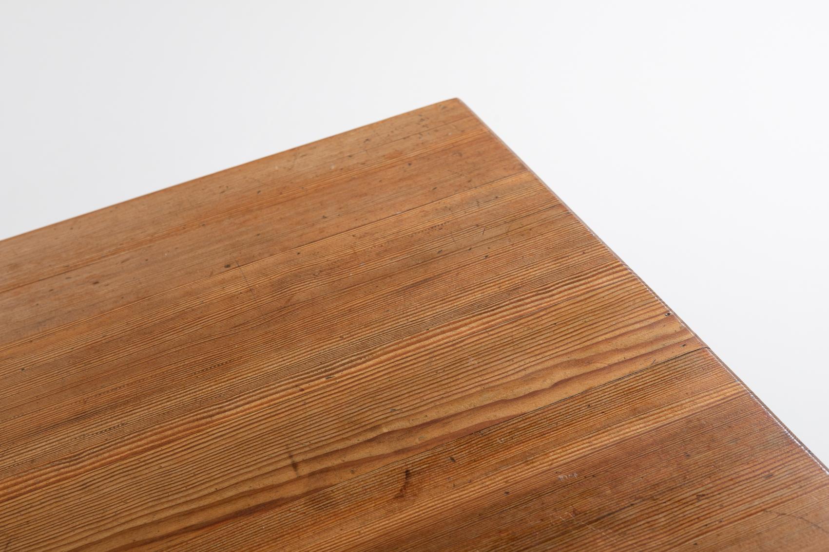 Axel Einar Hjorth ‘Sport’ solid pine table by Nordiska Kompaniet For Sale 3