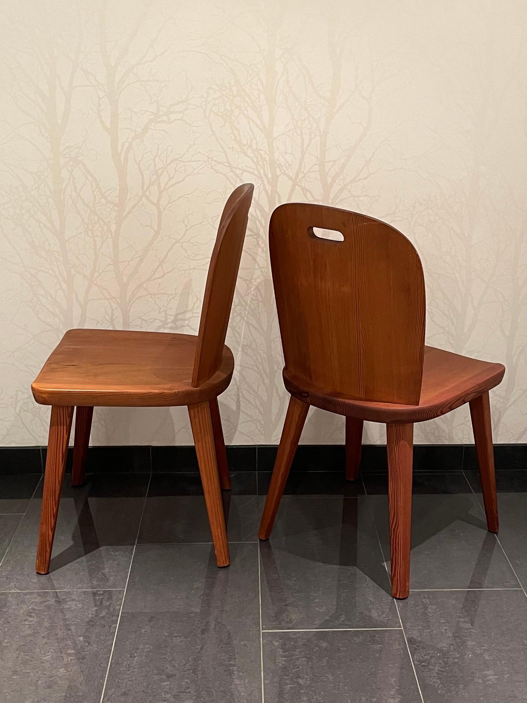 ”Lövåsen” Pine Coffee Table Set in Axel Einar Hjorth-Style by Åby Möbelfabrik  For Sale 4