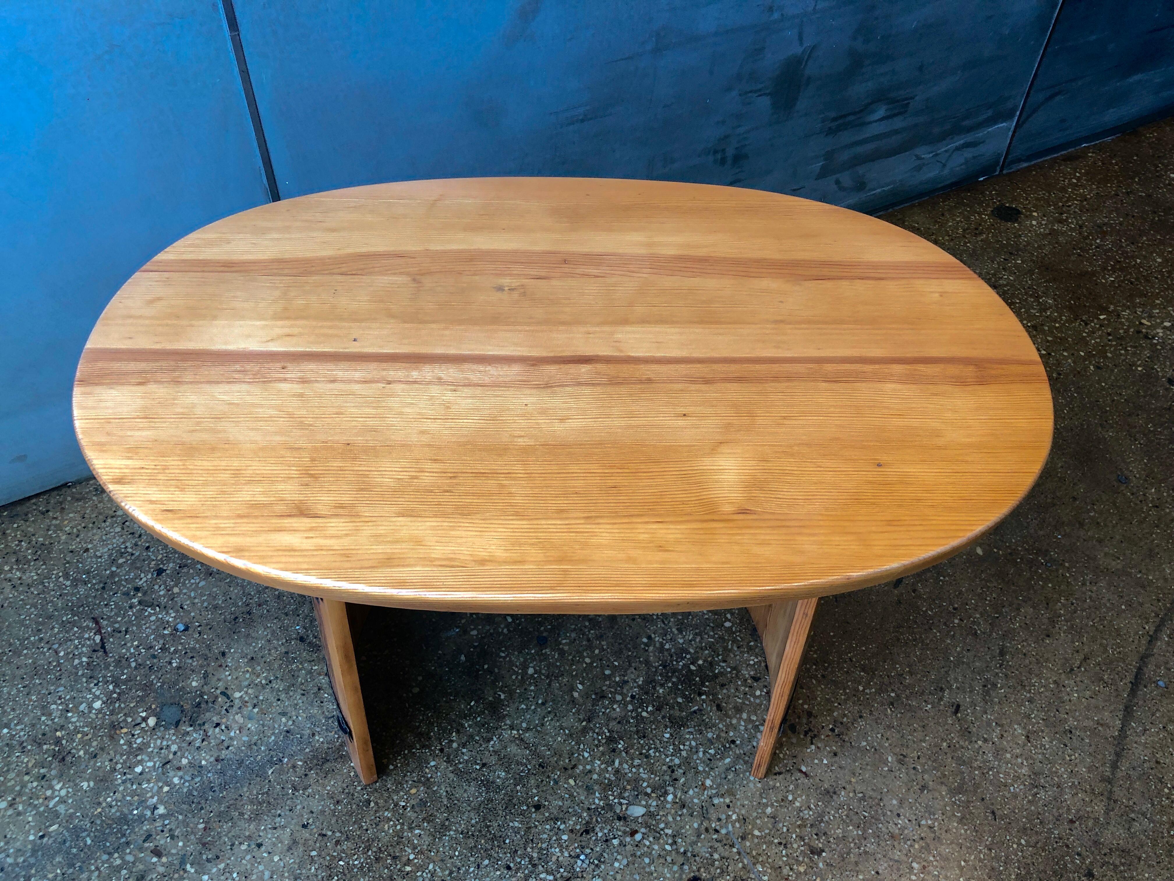 Axel Einar Hjorth Style Pine Table In Good Condition For Sale In Long Island City, NY