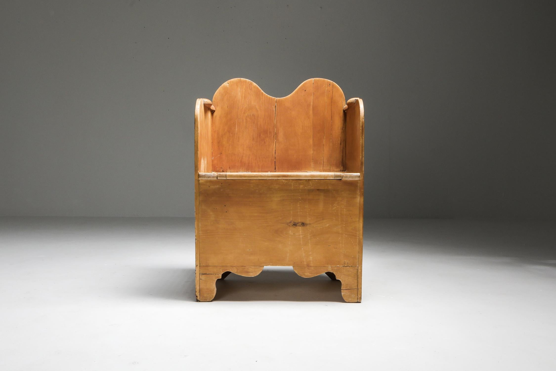 Scandinavian Modern armchair, Axel Einar Hjorth style, Sweden, circa 1940.

Primitive rustic modern armchair in pine.
Would fit well in an Axel Vervoordt inspired decor.

