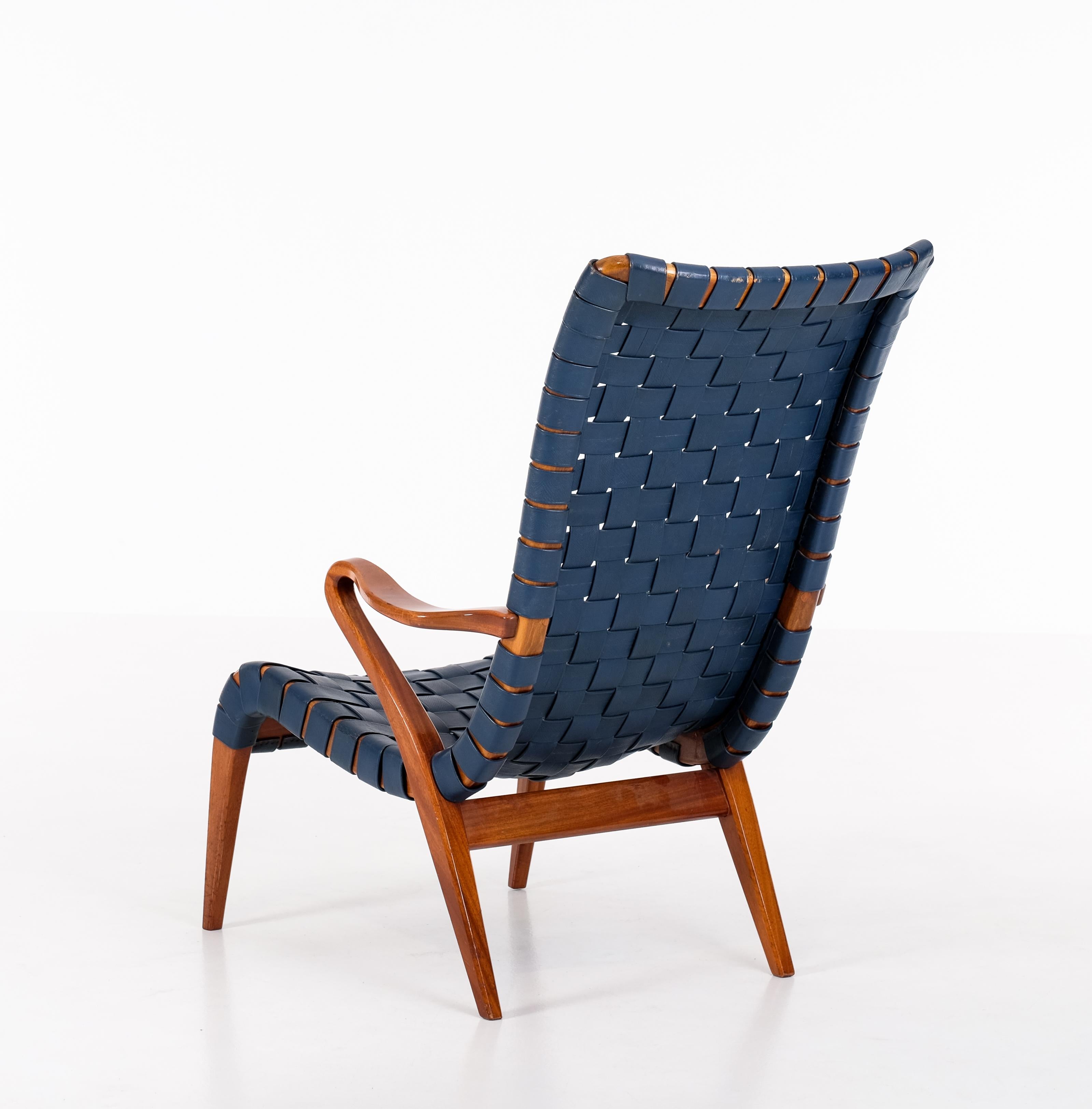 Axel Larsson Armchair by Bodafors, 1940s In Good Condition For Sale In Stockholm, SE