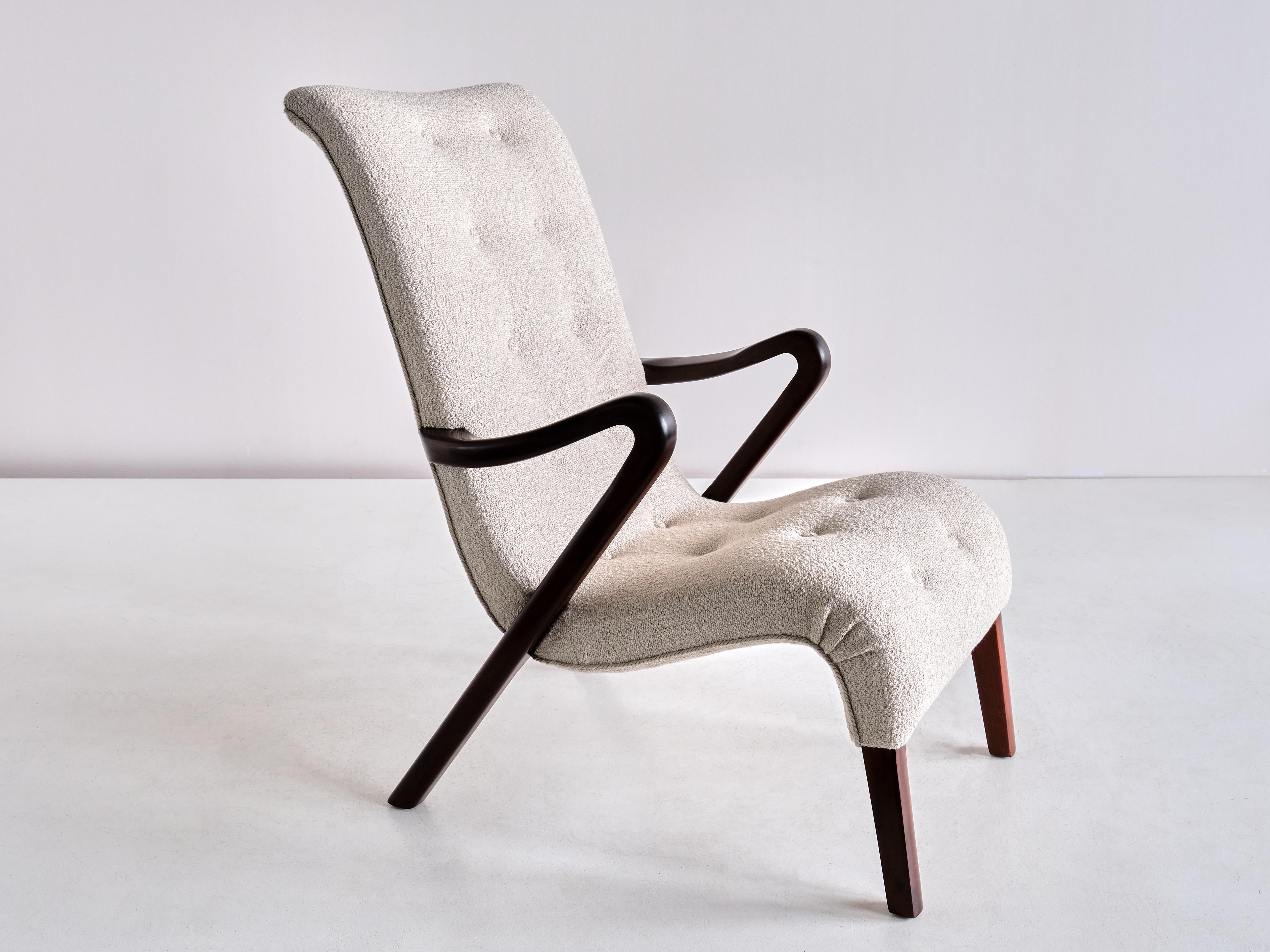 Axel Larsson Armchair in Bouclé and Mahogany, Sweden, 1940s In Good Condition For Sale In The Hague, NL