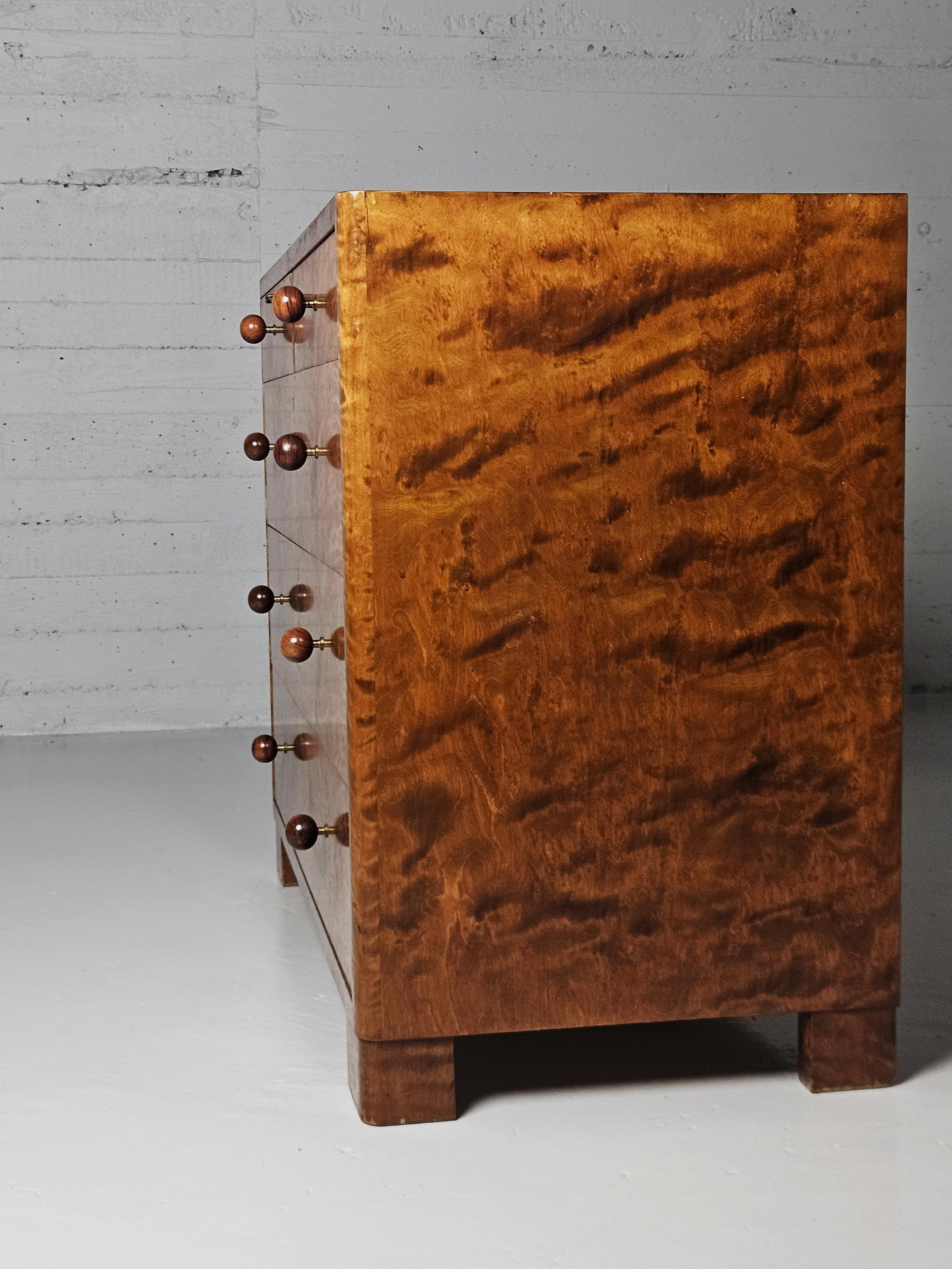 Axel Larsson functionalist chest of drawers, Bodafors, Sweden, 1930s In Good Condition In Eskilstuna, SE