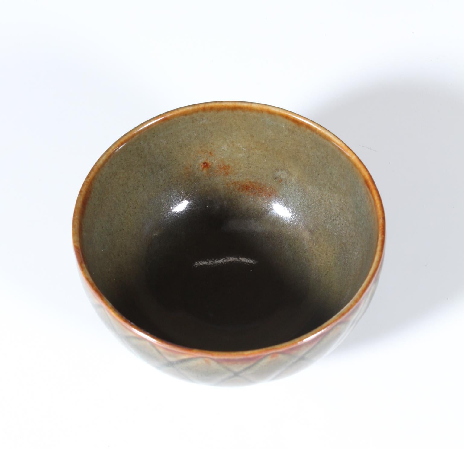 Axel Salto for Royal Copenhagen bowl of glazed stoneware.