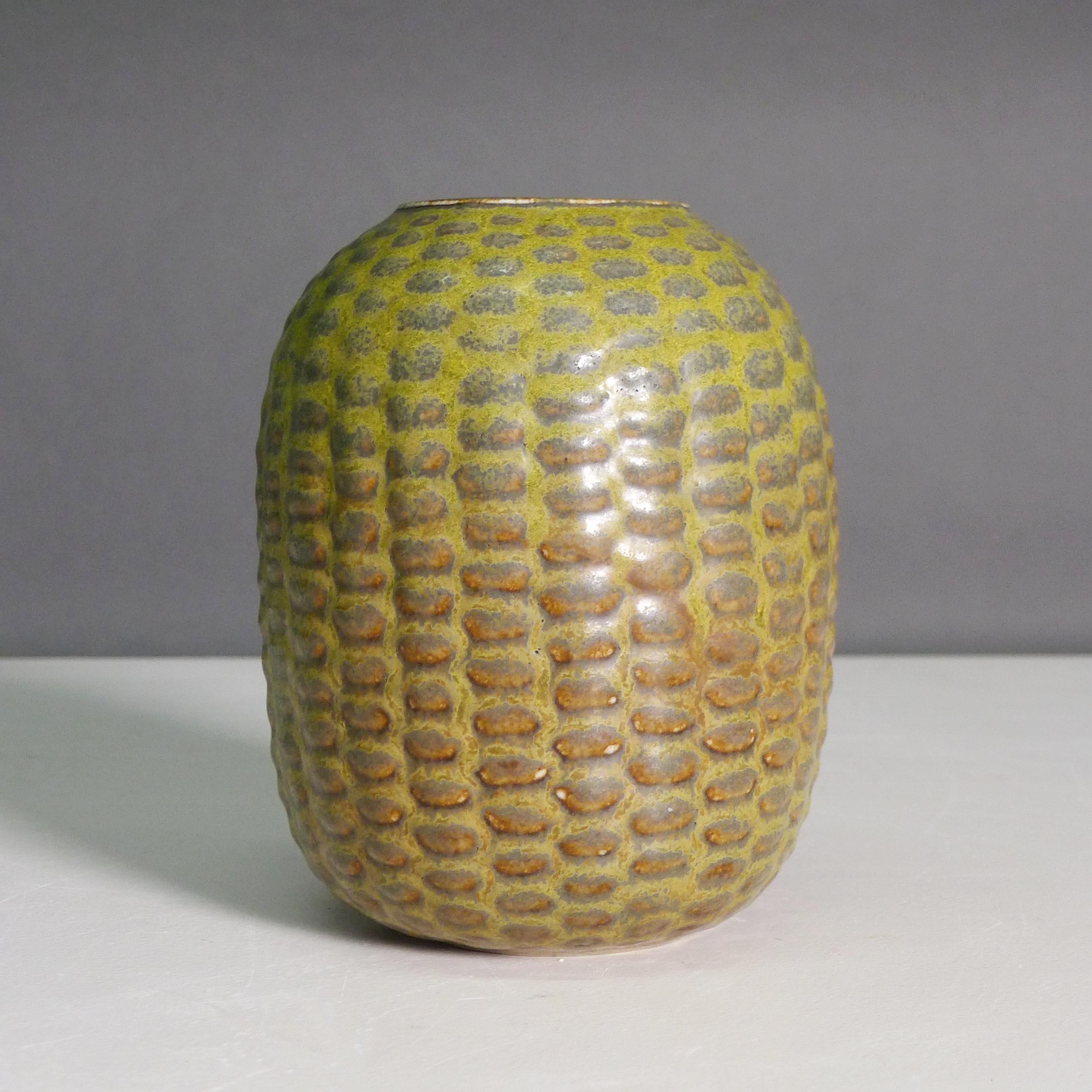 Axel Salto per Royal Copenhagen, Vaso di germogli, modello 20708, 1a qualità in vendita 1