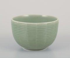 Axel Salto for Royal Copenhagen. Ceramic bowl with ribbed decoration