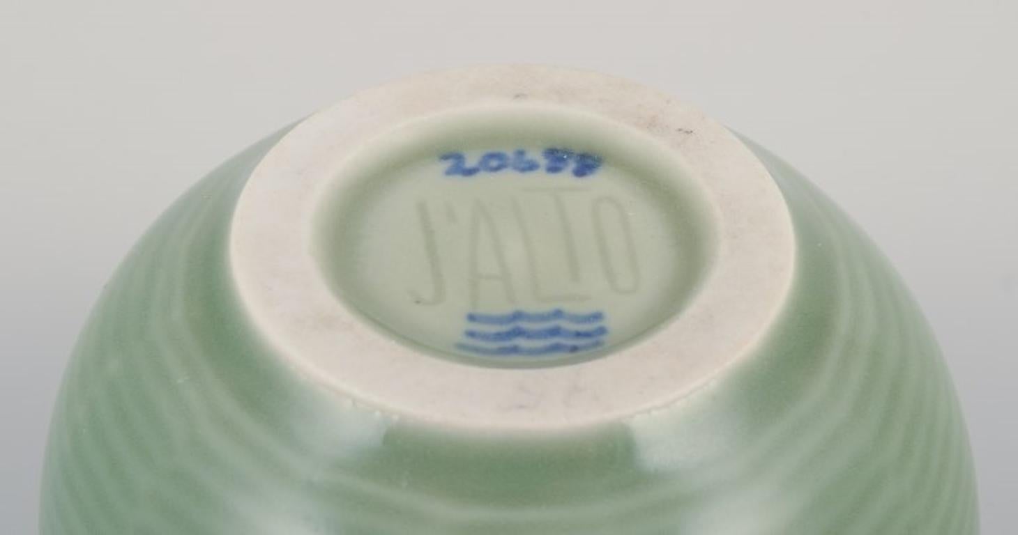 Metà XX secolo Axel Salto per Royal Copenhagen. Ciotola in ceramica con decorazione a coste in vendita