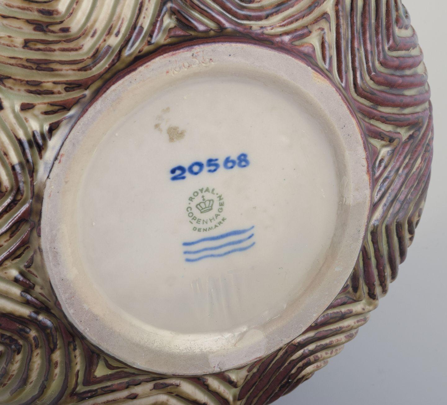Axel Salto for Royal Copenhagen. Impressive large ceramic bowl. Fluted design. For Sale 1