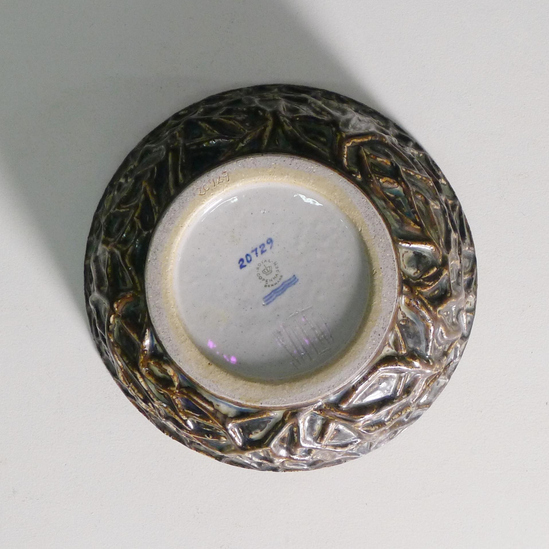 Céramique Axel Salto pour Royal Copenhagen, grand bol en céramique, n° 20729, glaçure Sung, 1965 en vente