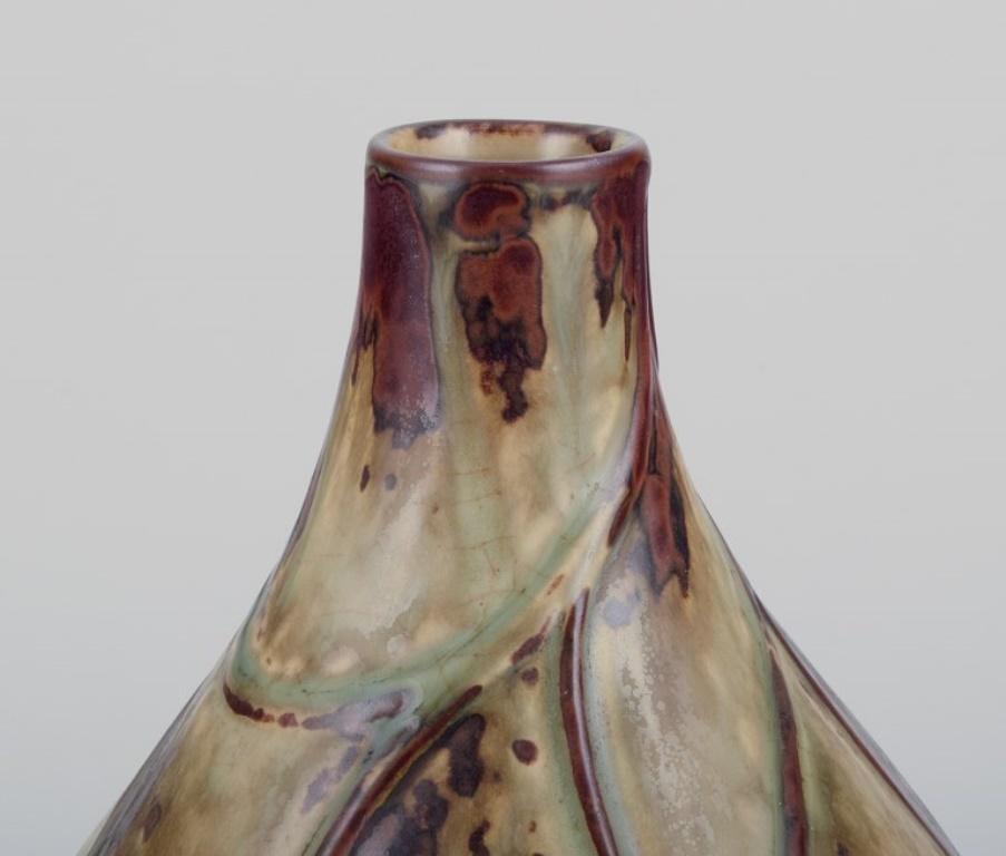 Scandinavo moderno Axel Salto per Royal Copenhagen. Vaso a forma di cipolla in gres con smalto Sung An. in vendita