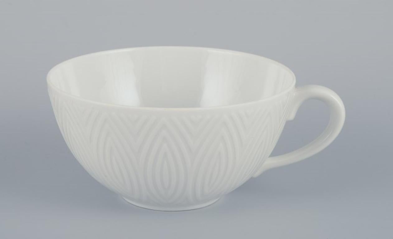 Axel Salto para Royal Copenhagen. Tres pares de tazas de té de porcelana blanca. Danés en venta