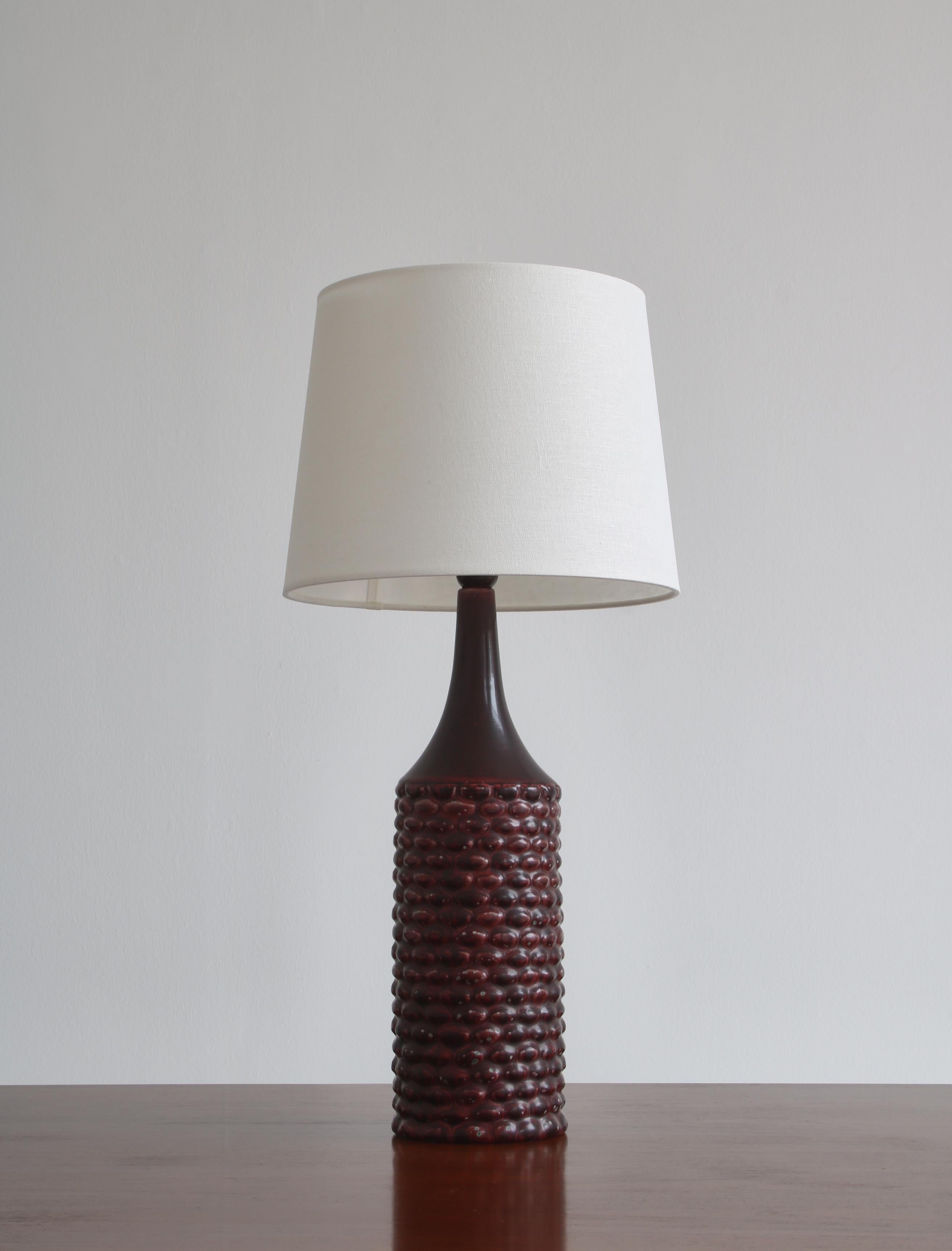Axel Salto Large Table Lamp in Oxblood Glaze from Royal Copenhagen, 1958 In Good Condition For Sale In Odense, DK
