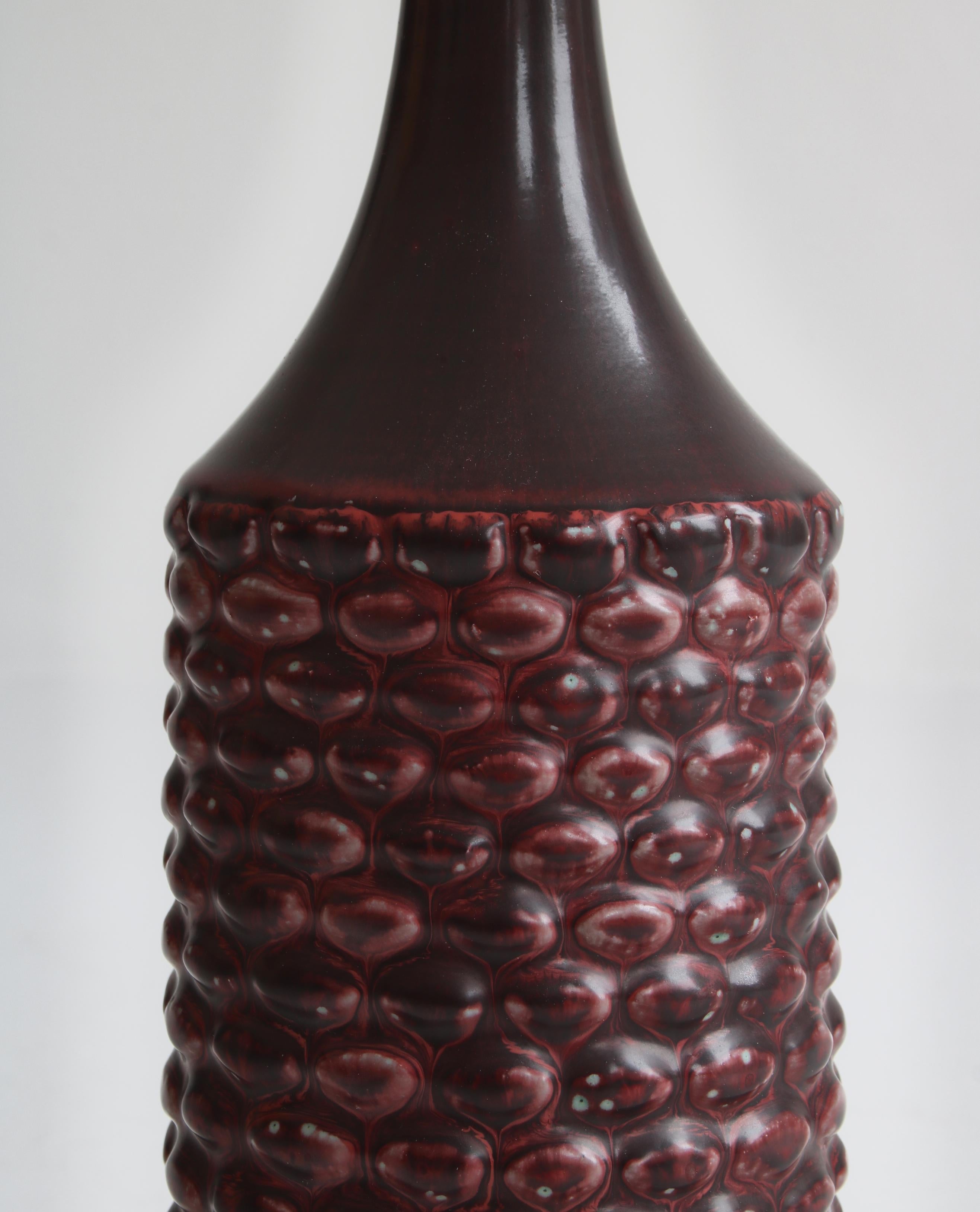 Mid-20th Century Axel Salto Large Table Lamp in Oxblood Glaze from Royal Copenhagen, 1958 For Sale