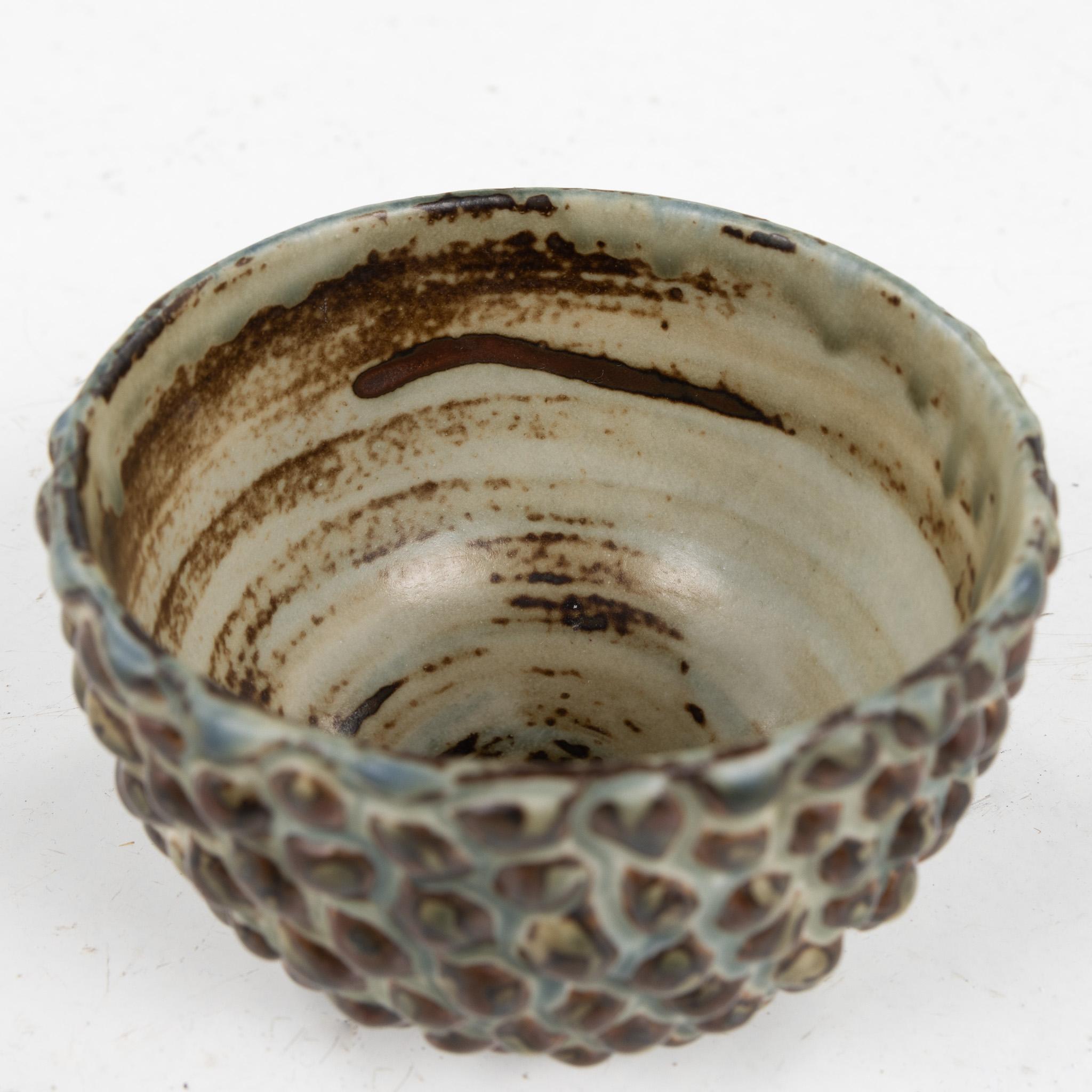 Mid-Century Modern Stoneware bowl in 'Sung' glaze by Axel Salto For Sale