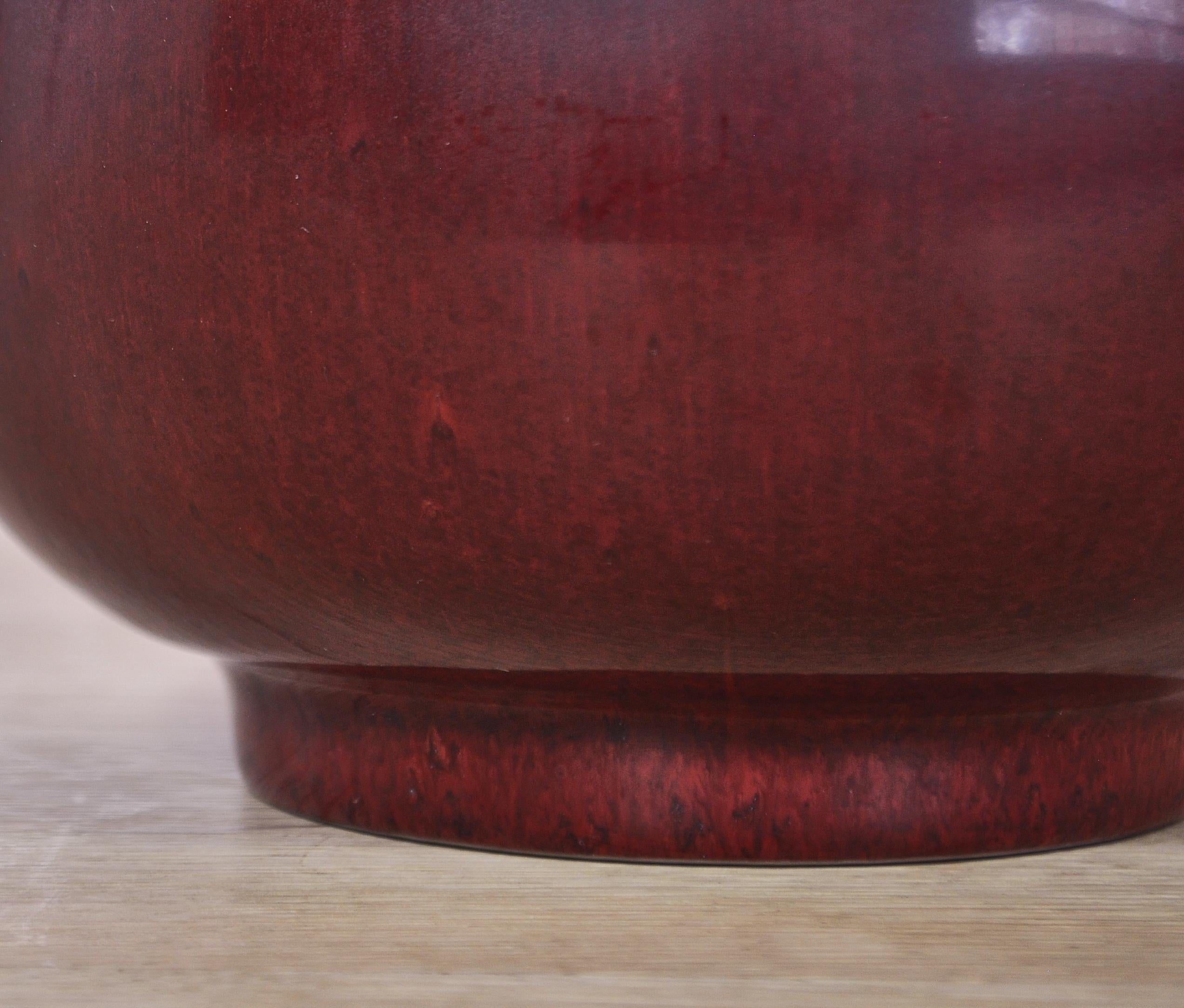 Axel Salto Stoneware Table Lamp in Ox Blood Glaze, Royal Copenhagen In Good Condition In Odense, DK