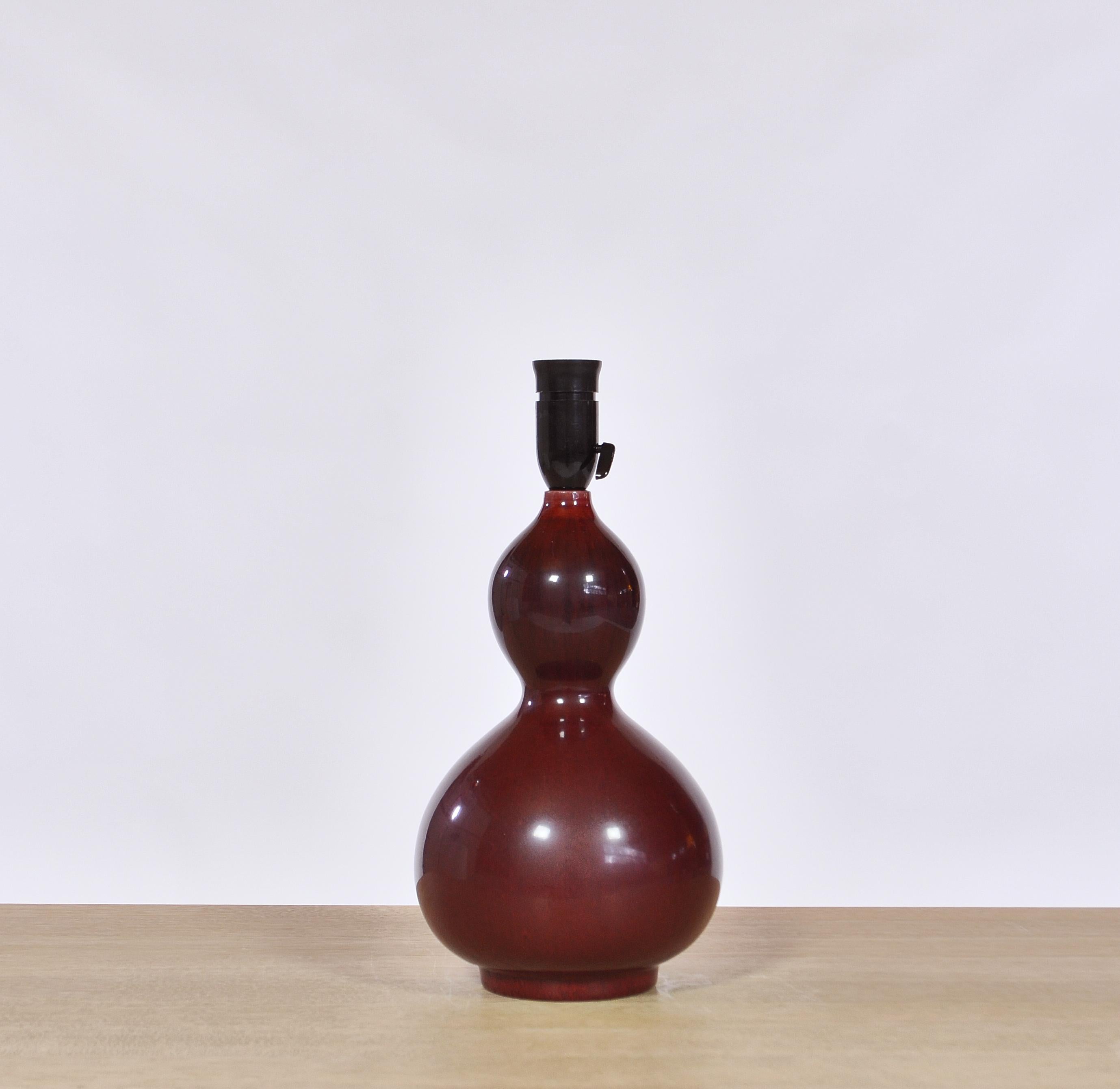 Mid-20th Century Axel Salto Stoneware Table Lamp in Ox Blood Glaze, Royal Copenhagen