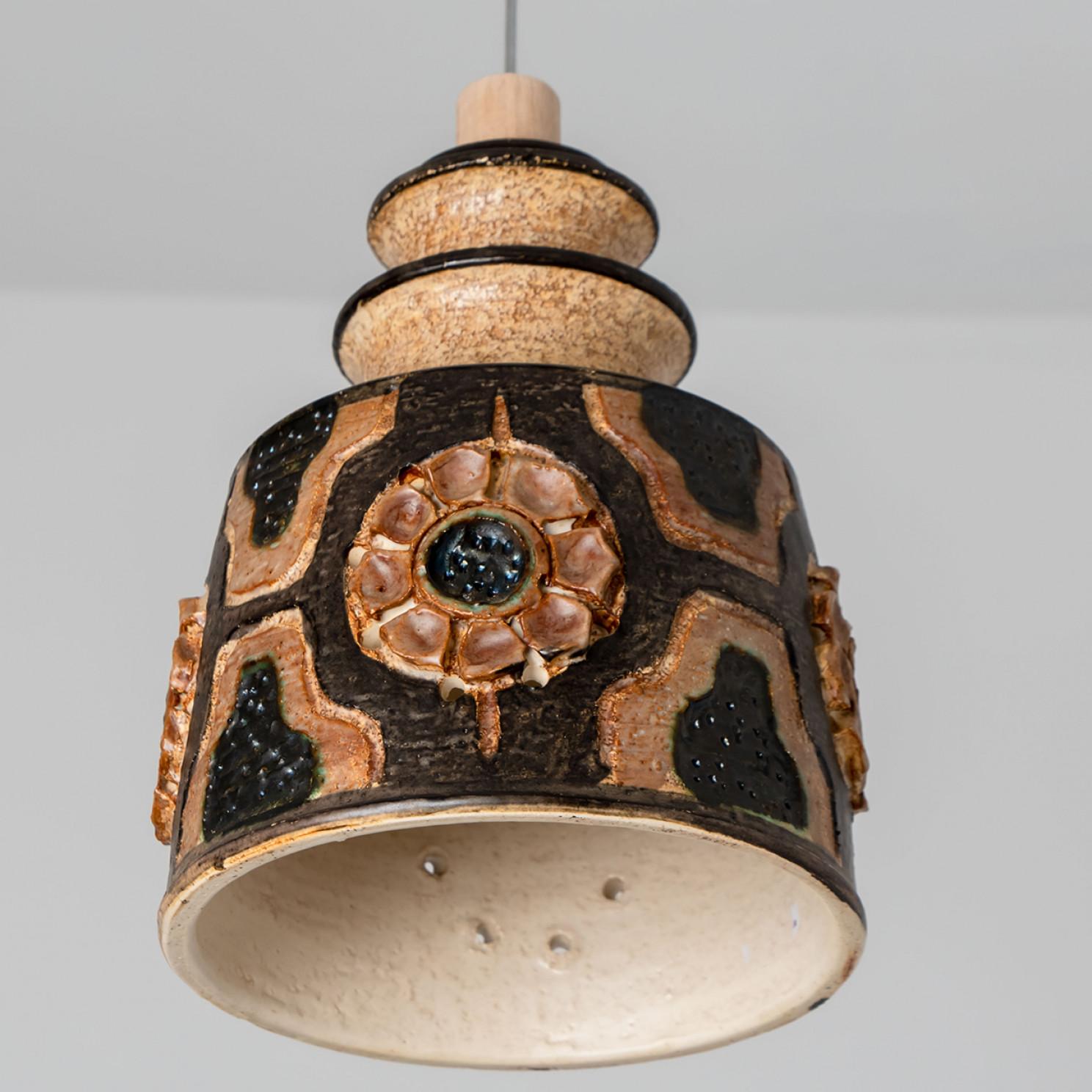 Axella Ceramic Brown Ceramic Pendelleuchte, Dänemark, 1970 (Keramik) im Angebot
