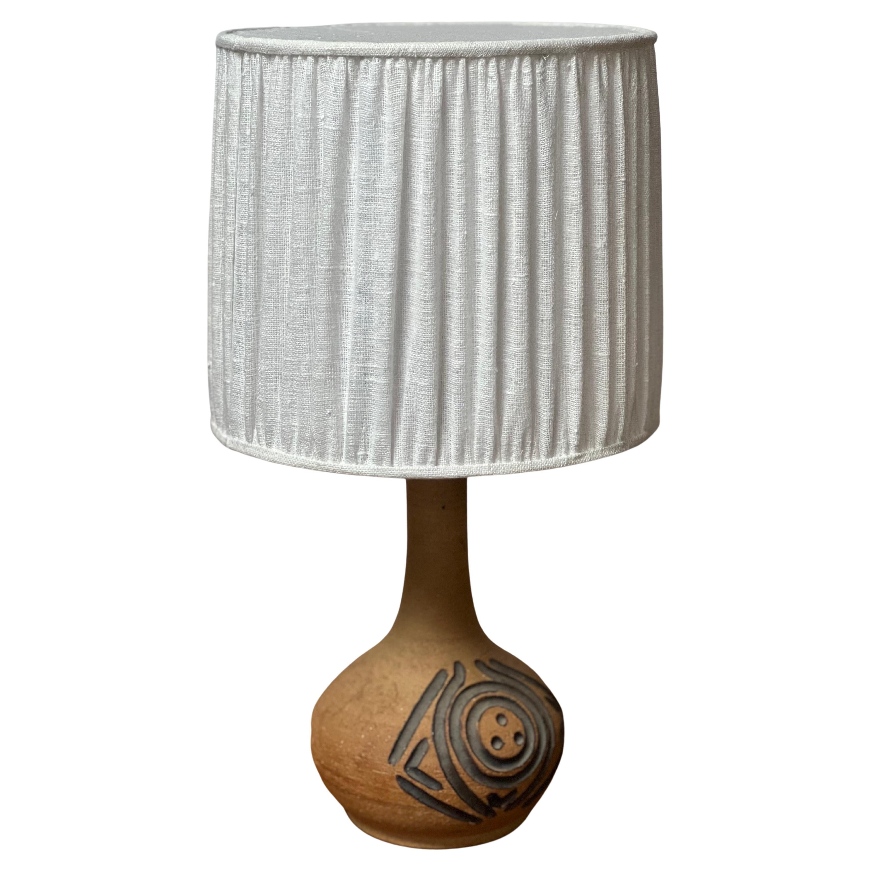 Axella design H57 cm earth tones lamp with linen shade Denmark 1970's  For Sale