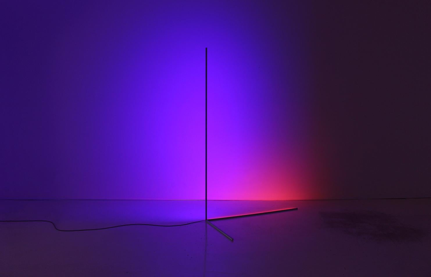 The freestanding light-form Axes derives its name from the mathematical term for dimensional reference lines. With its arms projected into three distinct dimensions, it is able to be oriented in many ways, achieving unique compositional effects. The