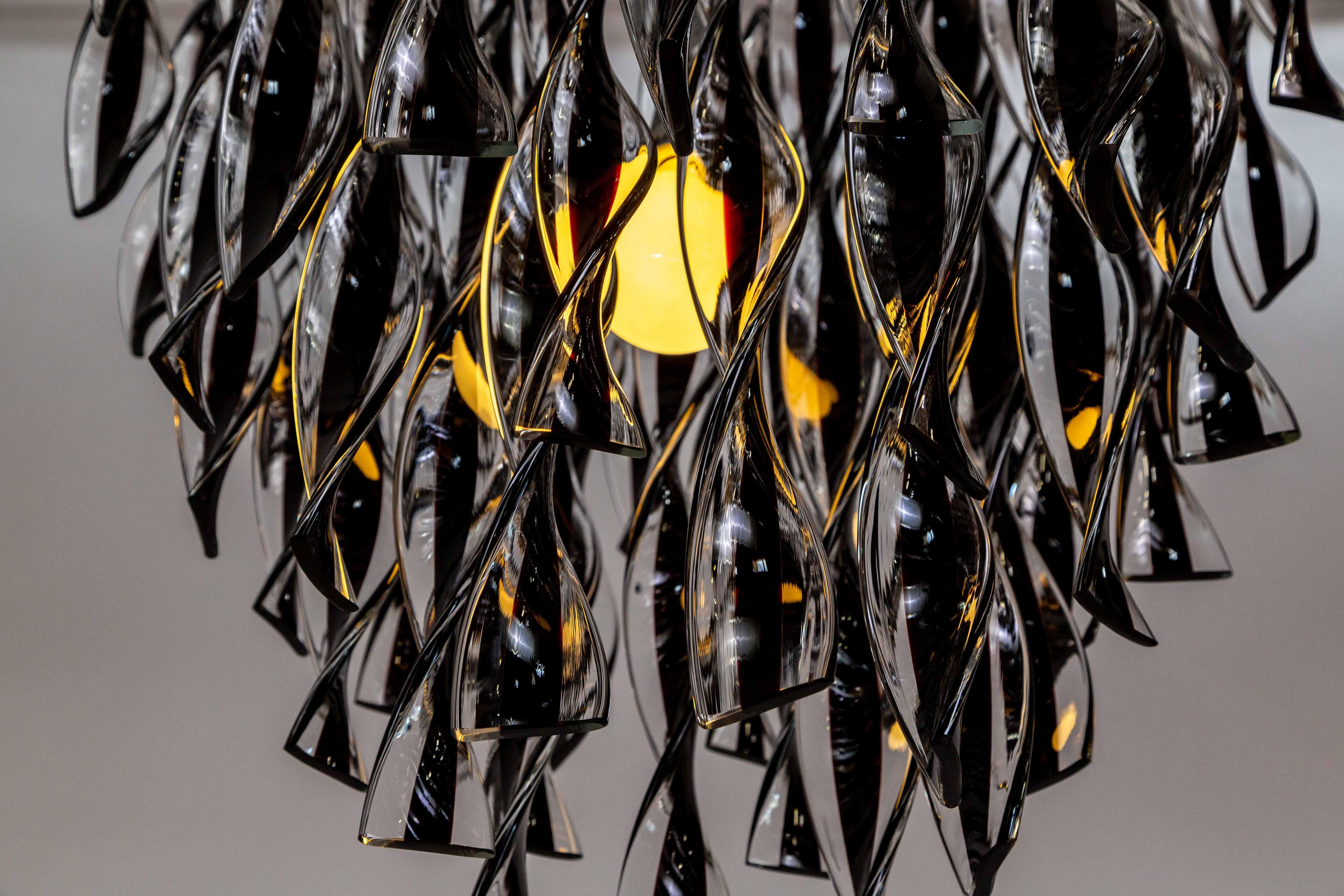 Große Axolight Avir-Pendelleuchte aus schwarzem Glas und Chrom- Manuel & Vanessa Vivian  (21. Jahrhundert und zeitgenössisch) im Angebot