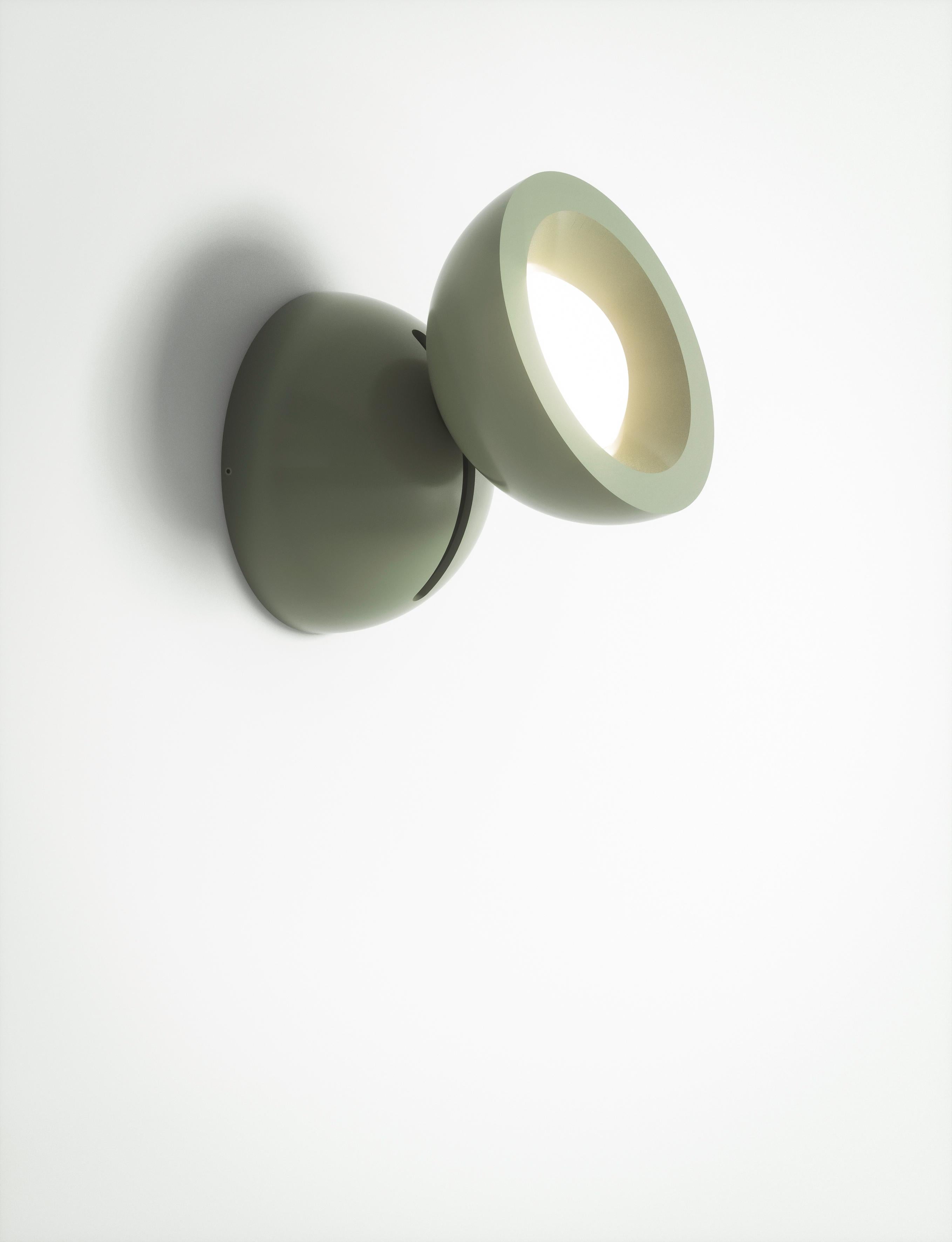 Axolight DoDot Wall/ Ceiling Light in Concrete Green Aluminum by Simone Micheli

DoDot, the latest creation of architect and designer Simone Micheli is the new adjustable lamp by Axolight, suitable for ceiling and wall

Compact and performing, DoDot