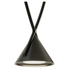 Petite lampe suspendue Axolight Jewel en gris avec finition noire de Yonoh