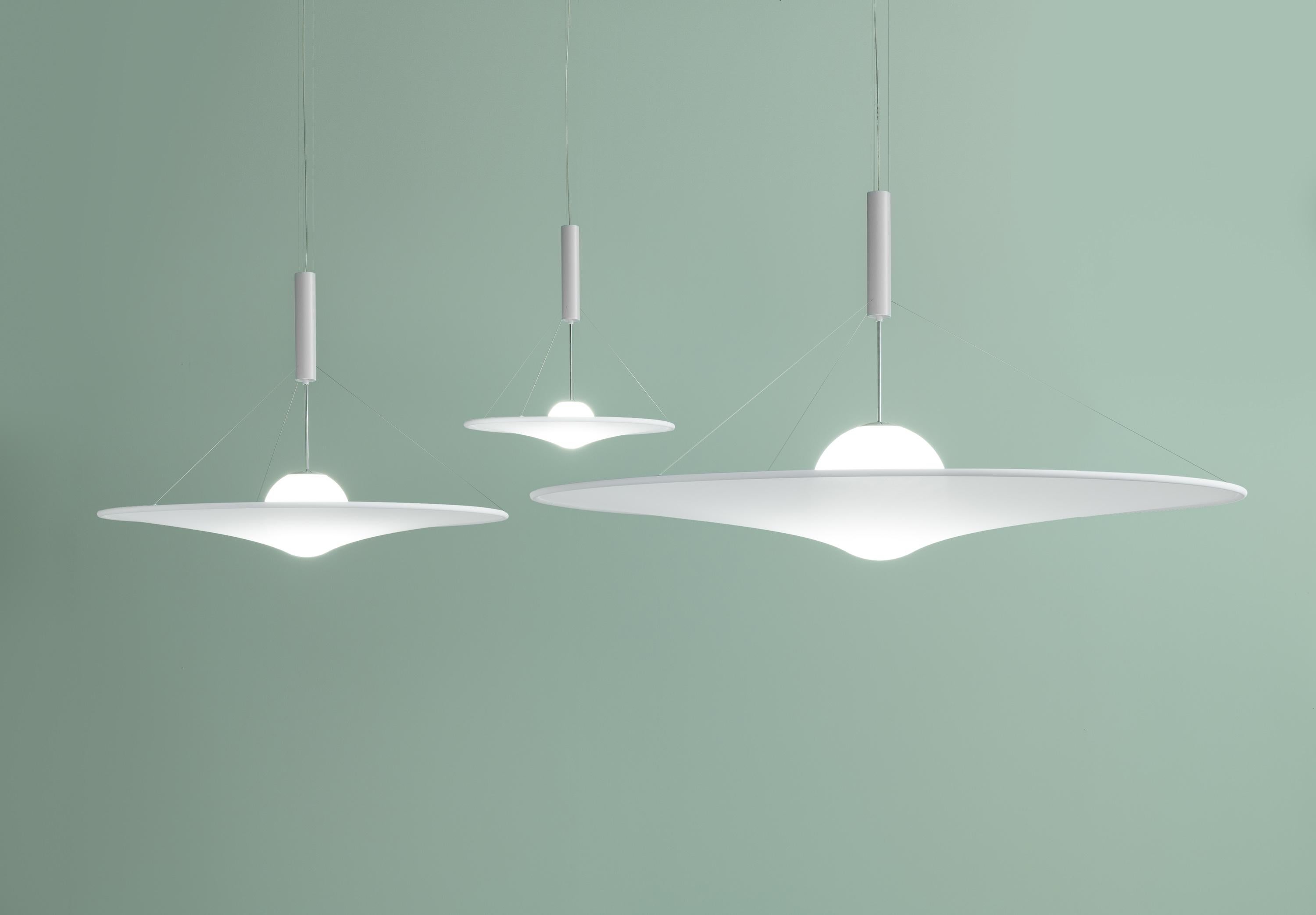 Axolight Manto, lampada a sospensione extra large in tessuto bianco e finitura grigia in vendita 4