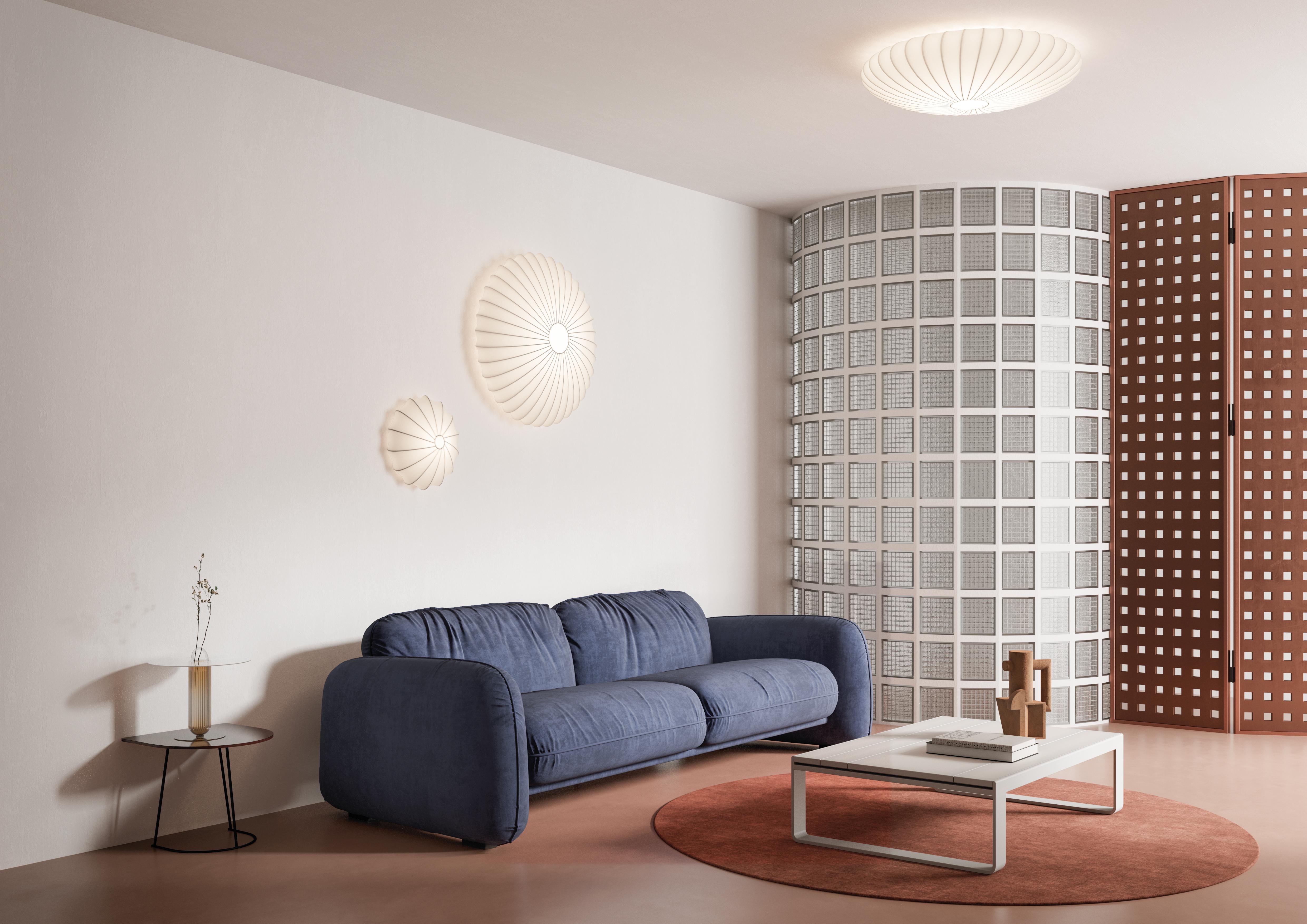 Axolight Muse Large Ceiling Light in Multicolor with White Metal Finish by Sandro Santantonio

Cheerfulness meets inspiration and together they create Muse. Energetic colours, sinuous lines, fluid fabric come together, leaving the imagination