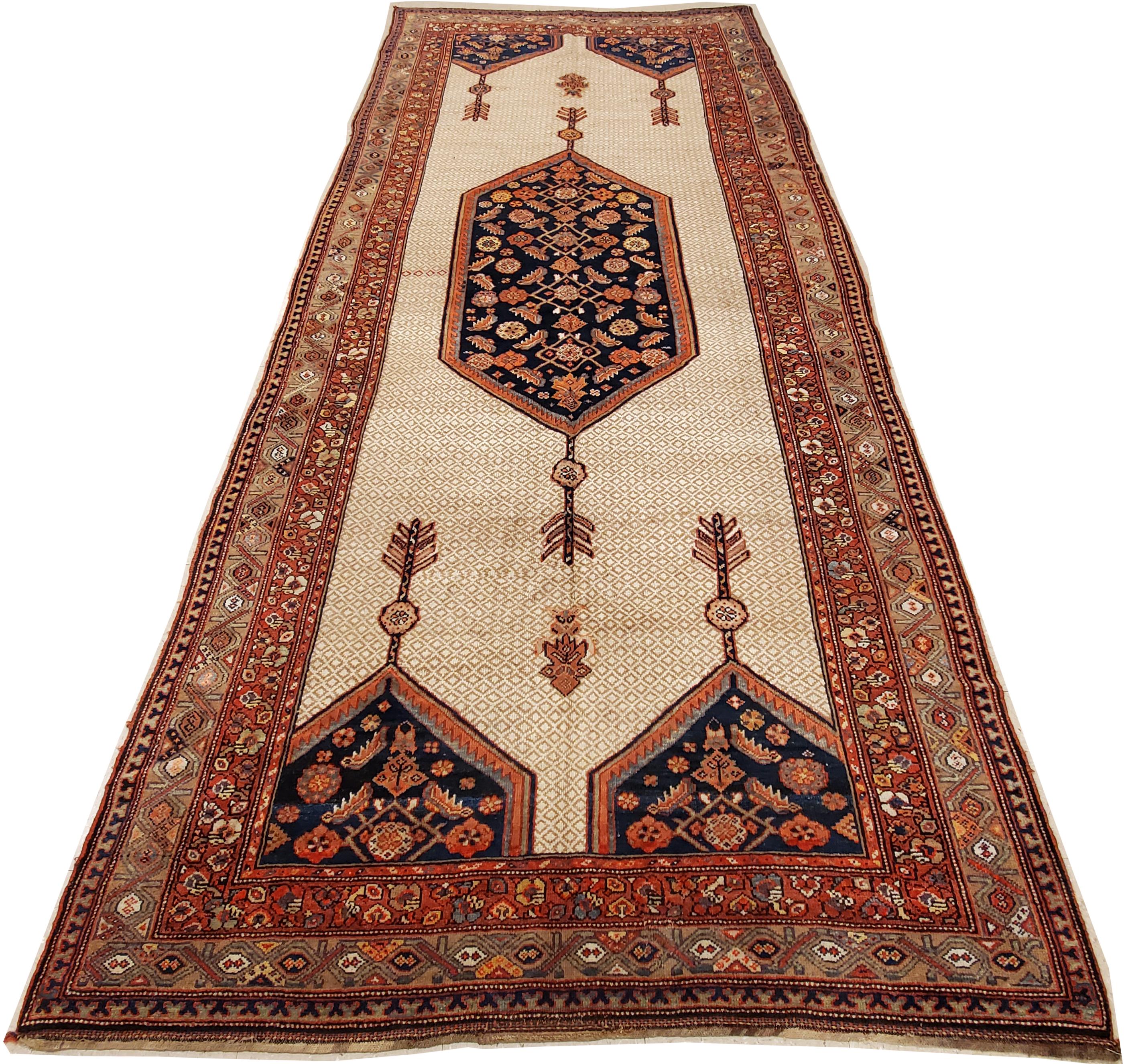 Antiker persischer Serab-Teppich, handgefertigter Orientteppich aus Wolle, Rot, Elfenbein, Kamel, Blau (Persisch) im Angebot