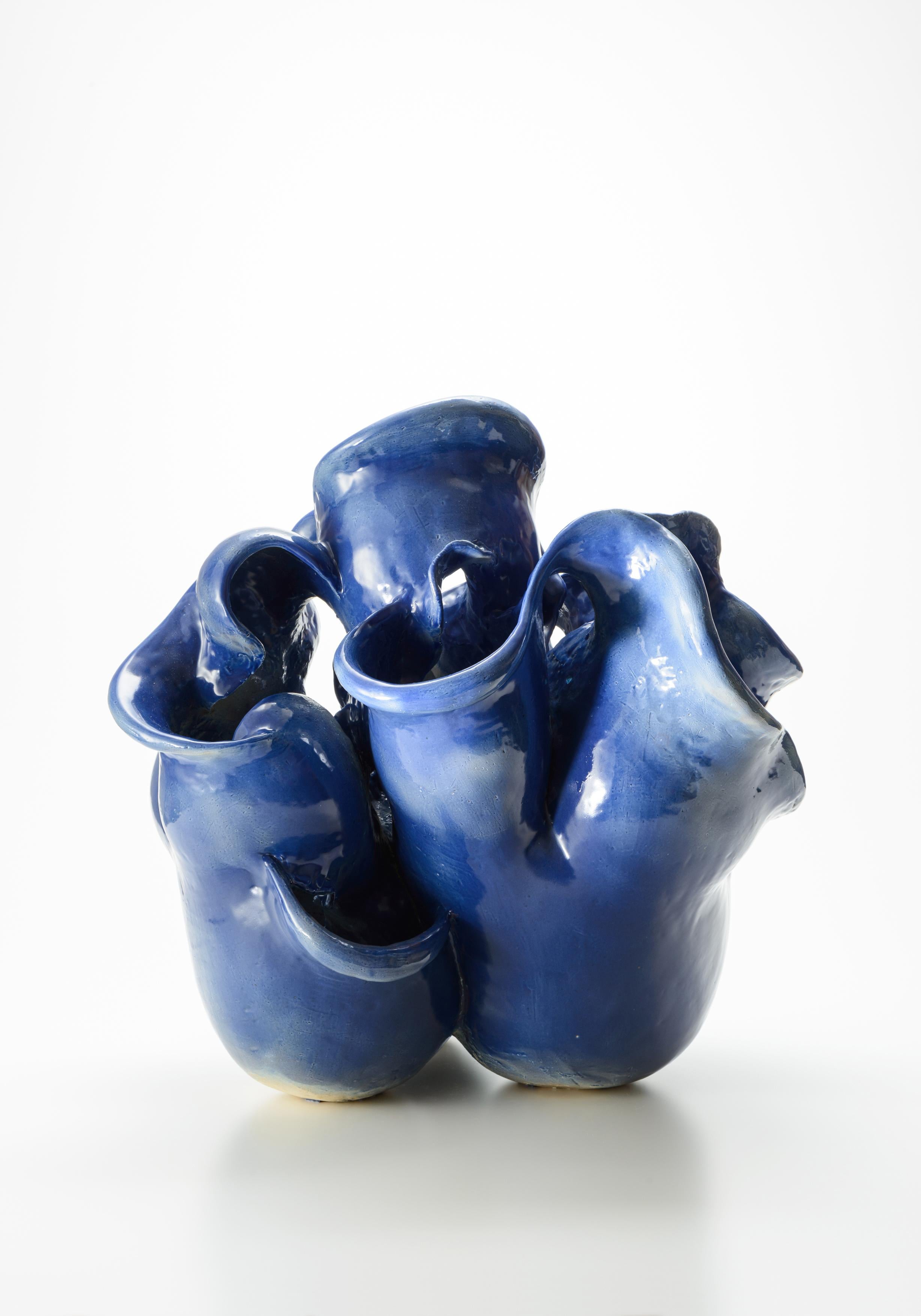 Conchiglia d'acqua, Aya Mori, 2019, Scultura astratta in ceramica, Composizione organica 2