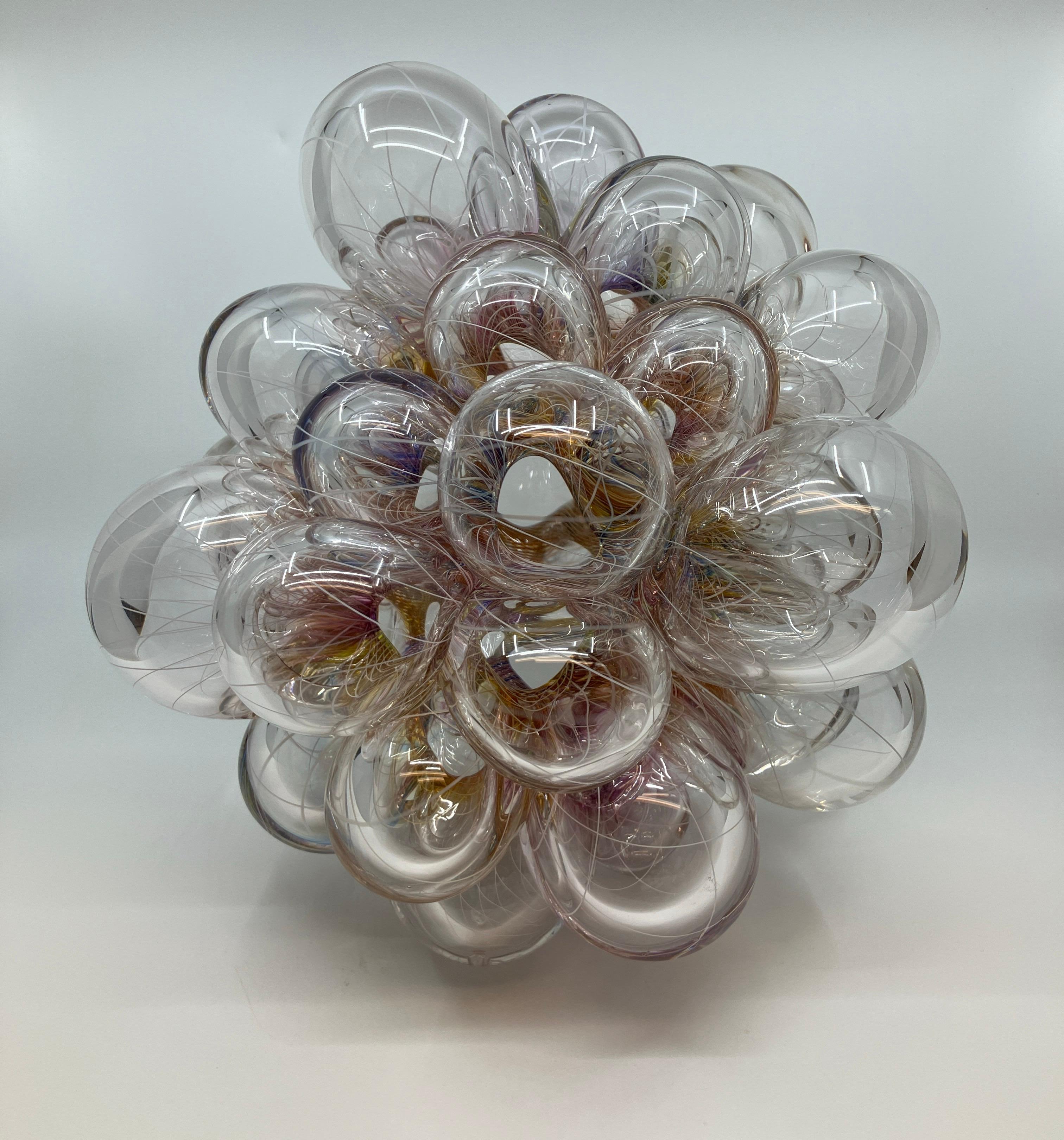 Scultura in vetro contemporanea, forma astratta, effetto ottico, canework, Aya OKI - Sculpture di Aya Oki