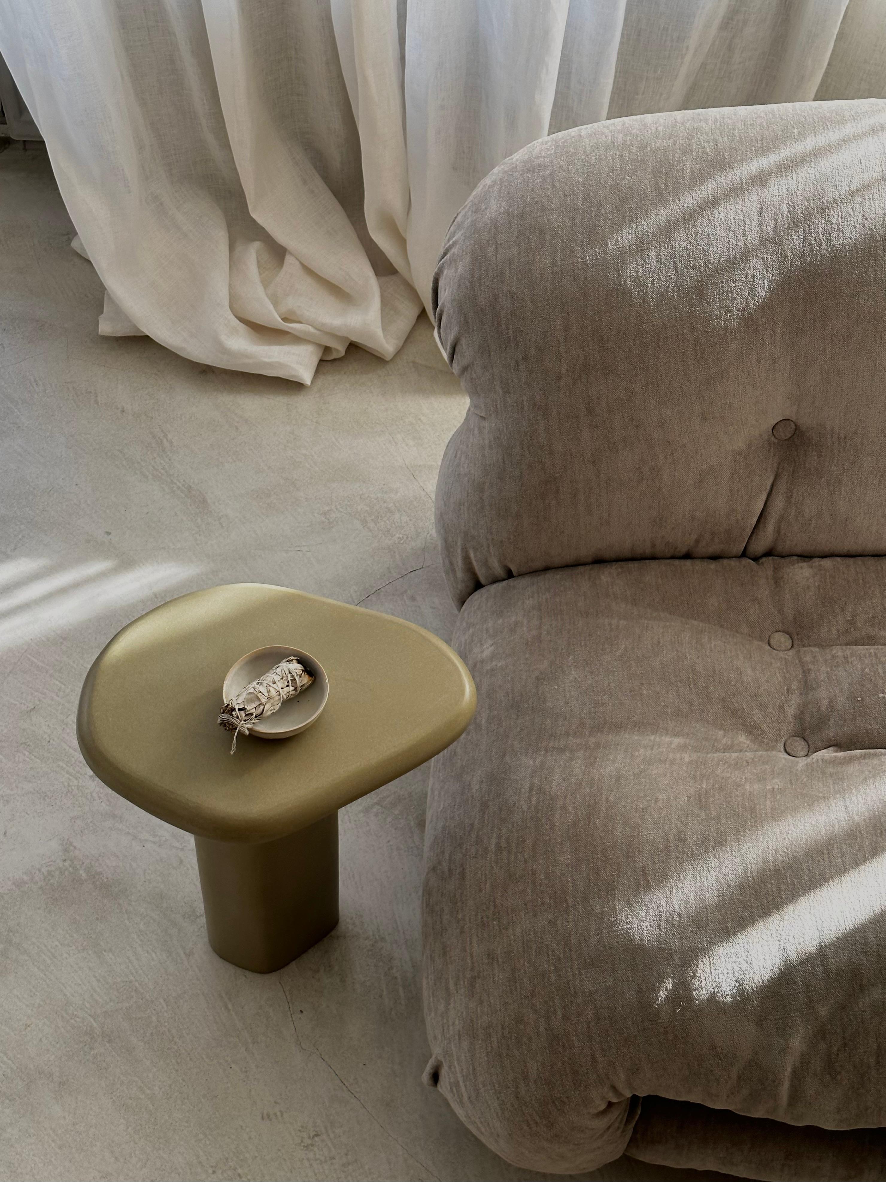 Table d'appoint Aya de Kasanai Neuf - En vente à Geneve, CH