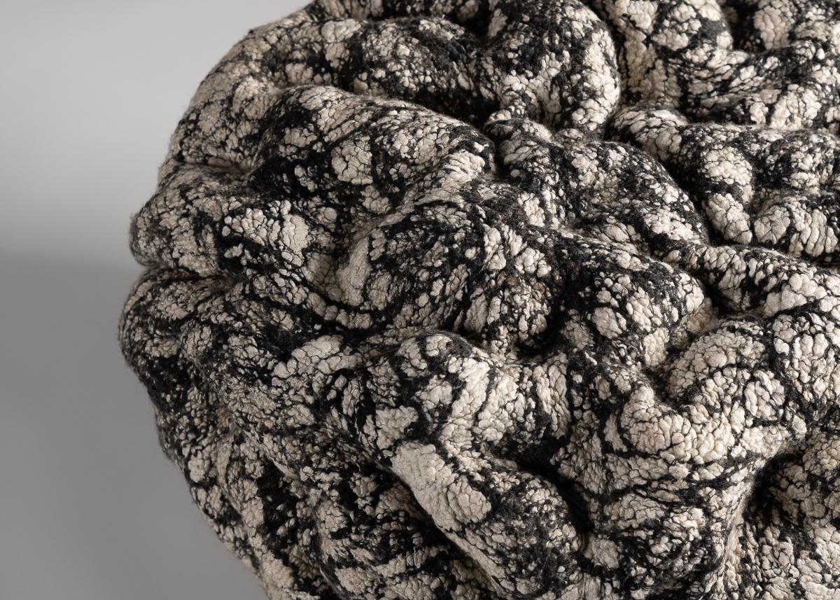 Ayala Serfaty, Tabouret Shastool Series : Tabouret Sha Pollock fait main, Israël, 2019 Excellent état - En vente à New York, NY