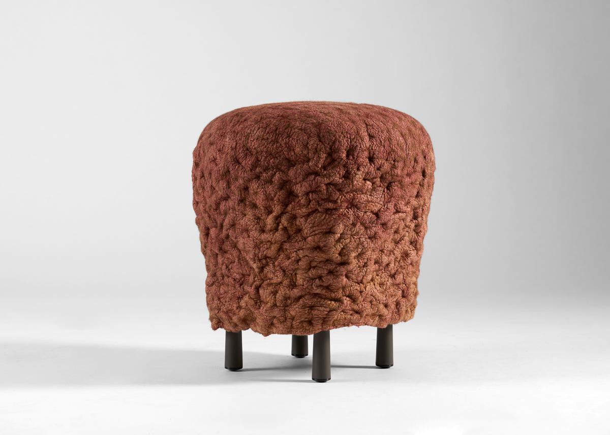 Ayala Serfaty, tabouret Shastool Series : Tabouret Shah Lips fait à la main, Israël, 2022 Excellent état - En vente à New York, NY