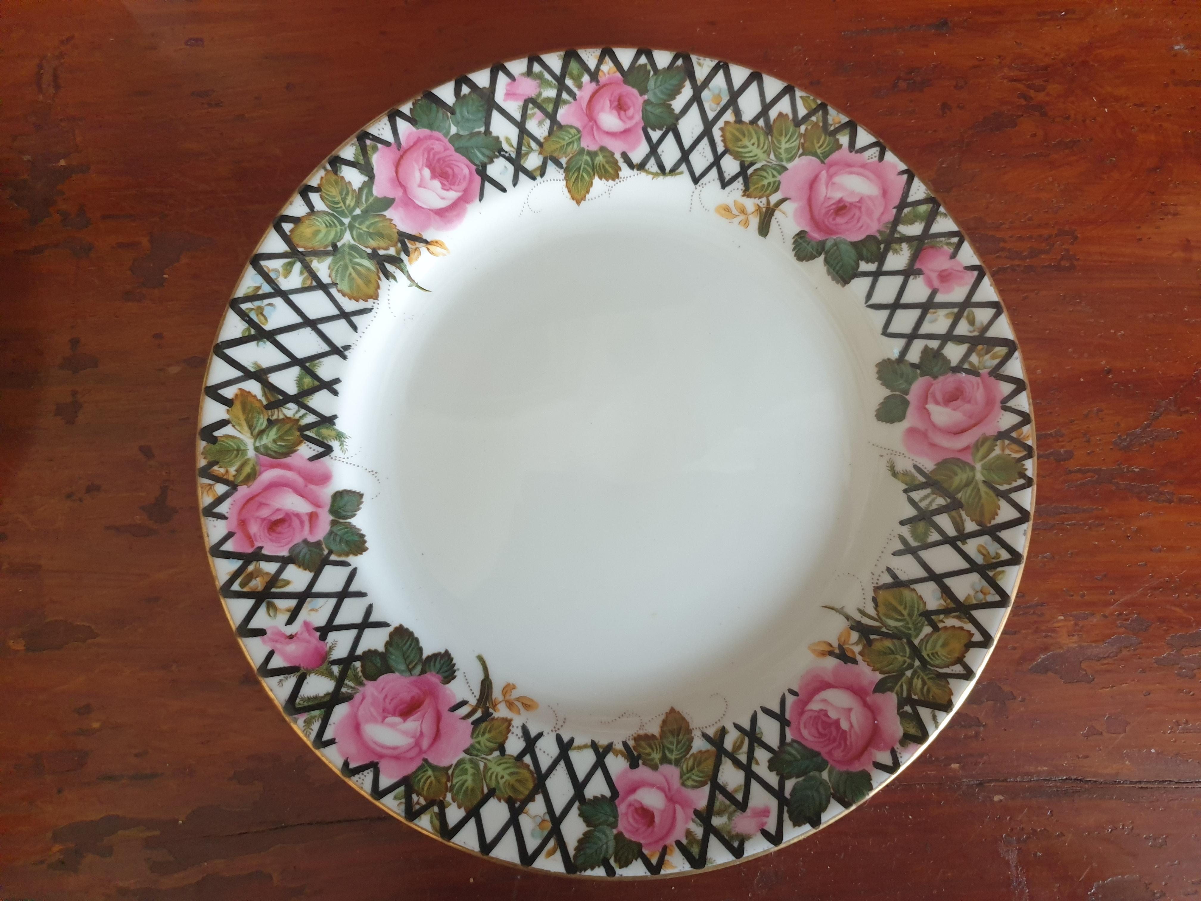 Early 20th Century Aynsley Art Deco Roses Tea Service For Sale
