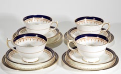 Ensemble de 4 tasses, soucoupes et assiettes en porcelaine Aynsley England Leighton Cobalt