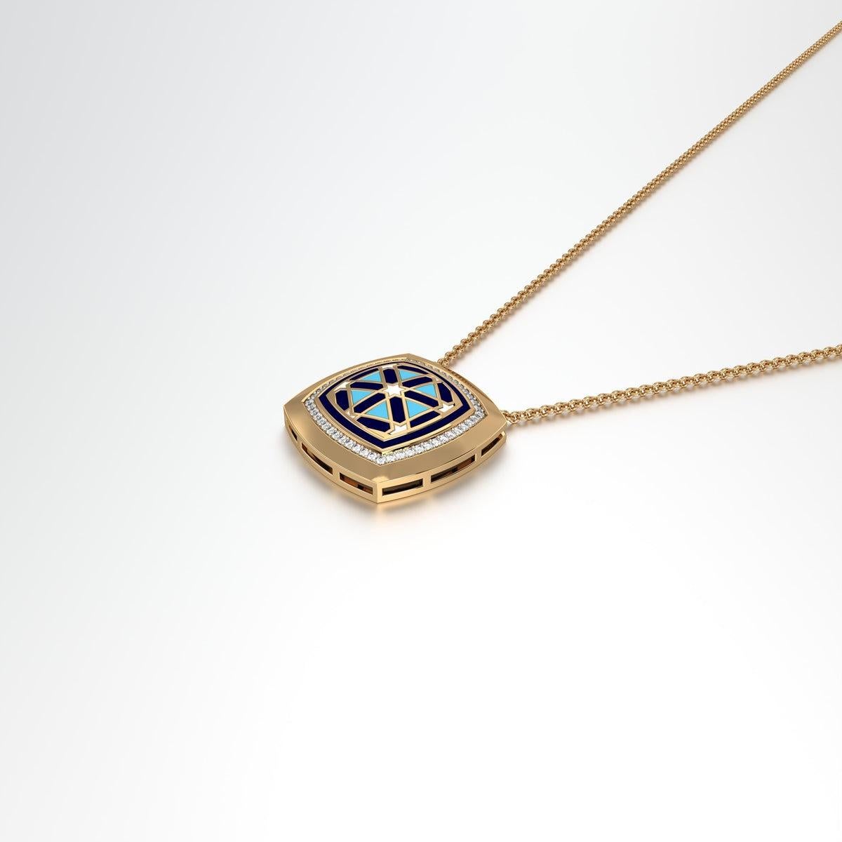 Ciondolo a cuscino Aynur con catenina attaccata Medium, della nostra premiata collezione Miraas, meticolosamente realizzato in oro 18kt, con diamanti finemente assortiti e incastonato con un motivo Persion girih a 6 punte con dettagli in smalto blu