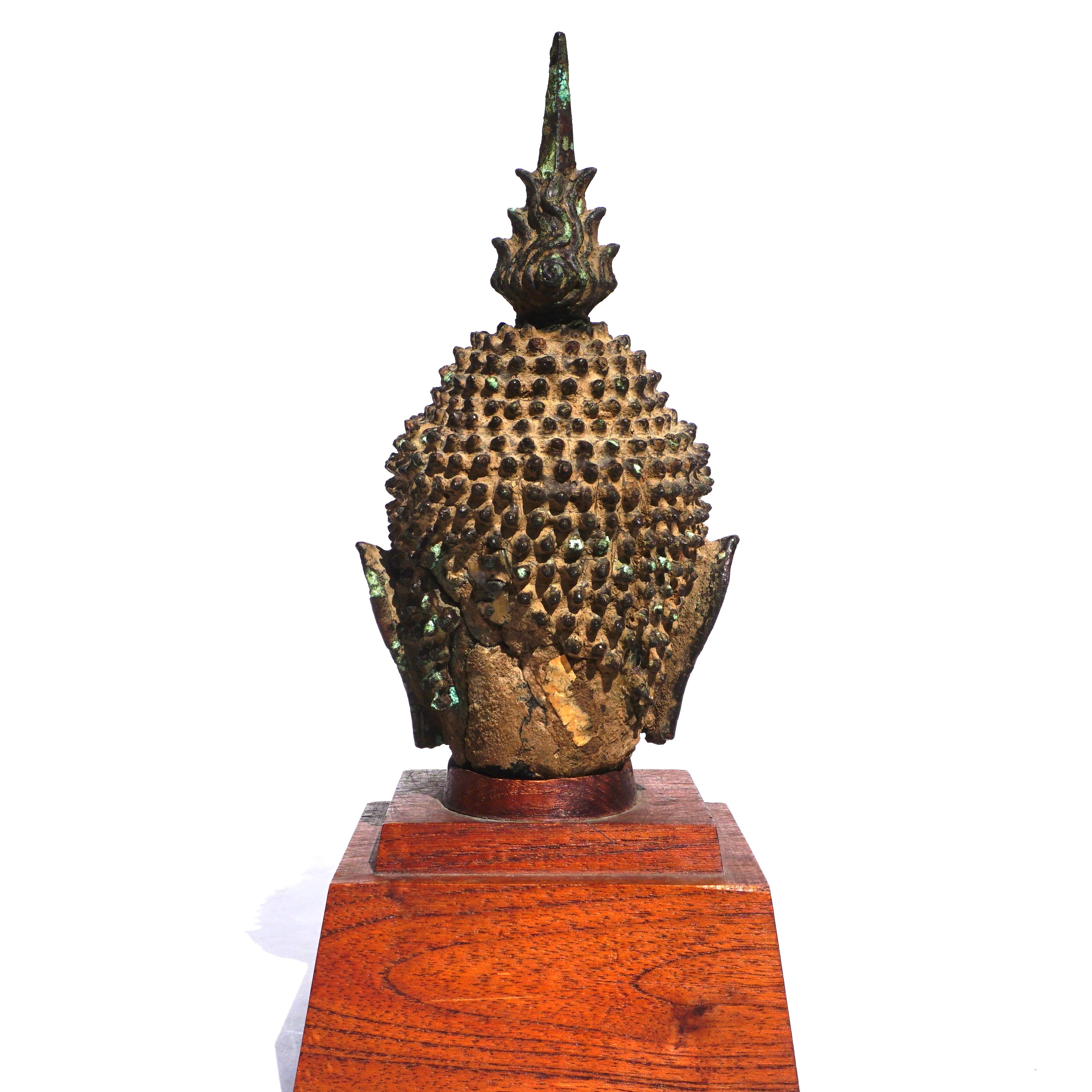 Ayutthaya Lacquered And Gilt Bronze Buddha Head 15th Century In Fair Condition For Sale In Dallas, TX