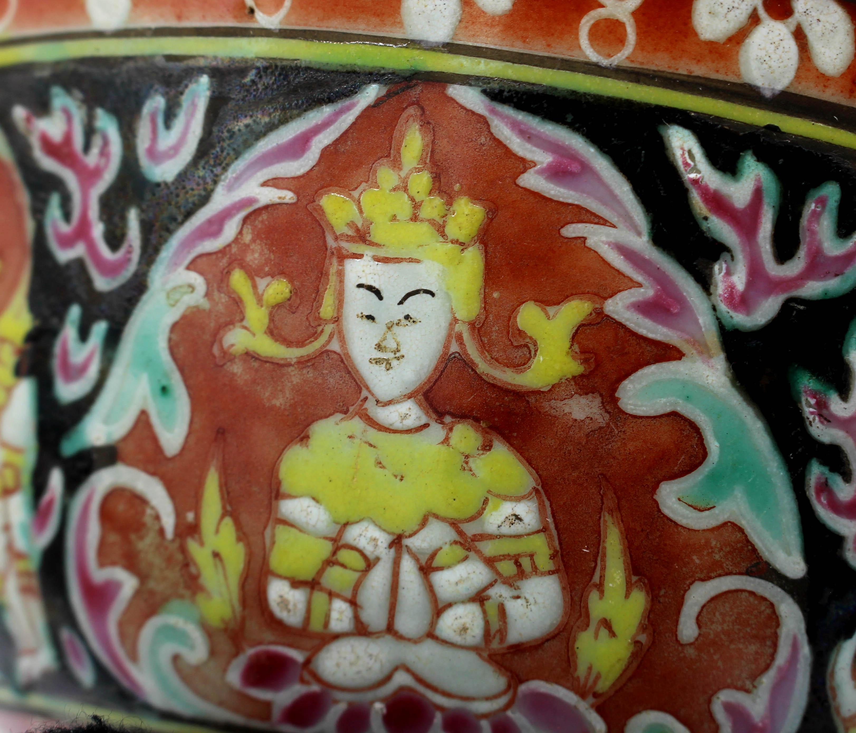 Ceramic Ayutthaya Period (1350-1767) Siamese Benjarong Bowl