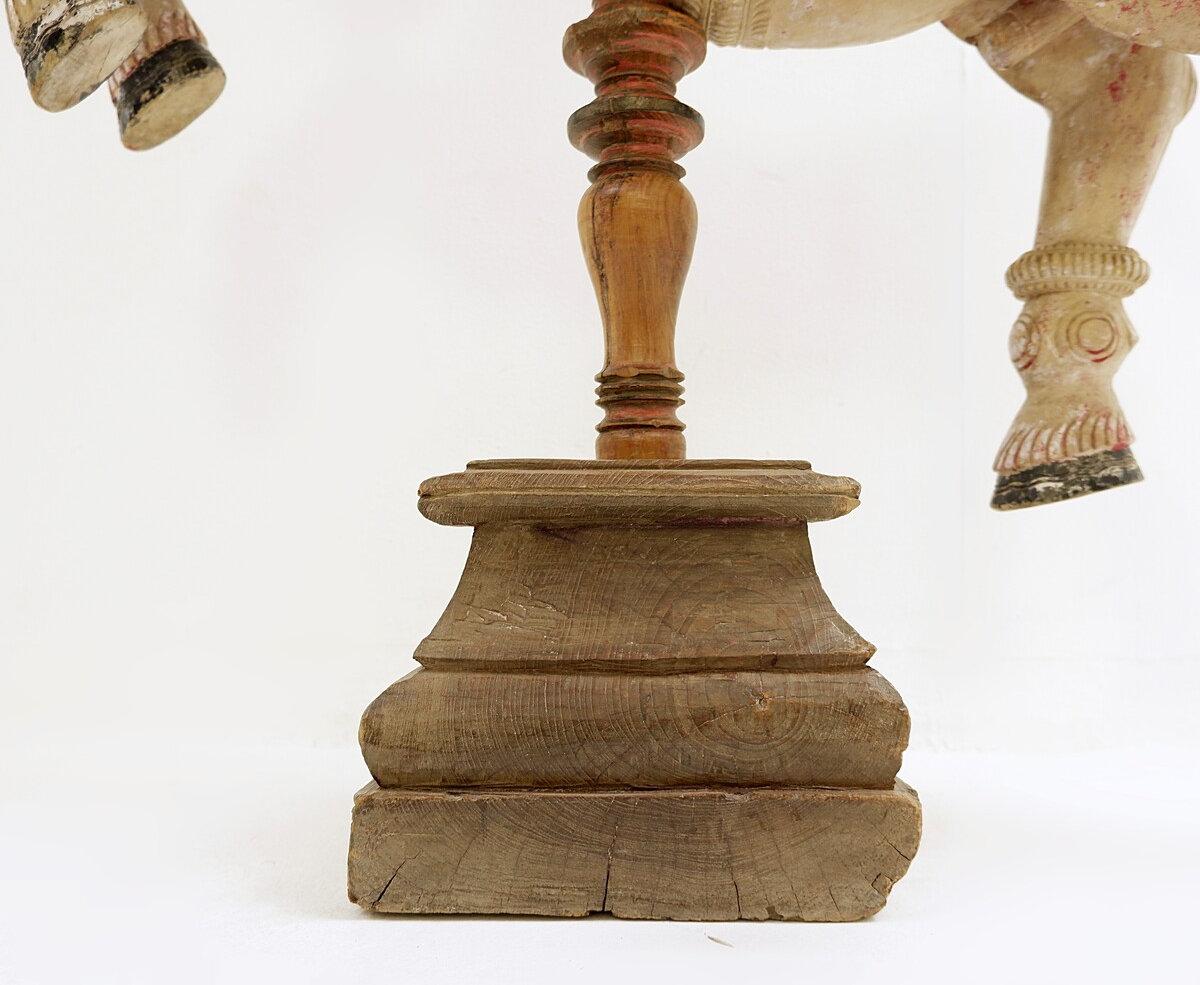 Ayyanar India carved and polychrome wood horse - 20th For Sale 2