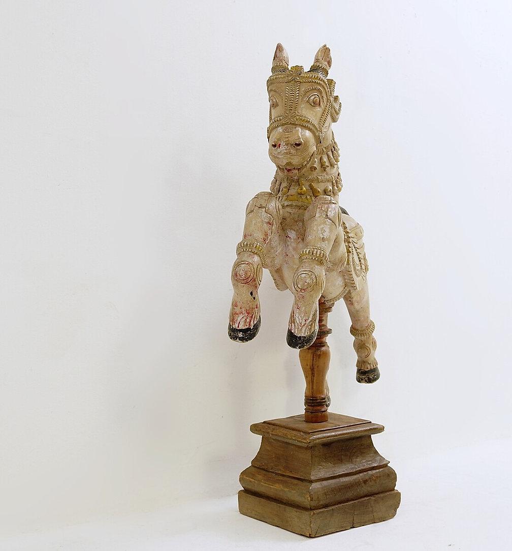 Ayyanar India carved and polychrome wood horse - 20th For Sale 1