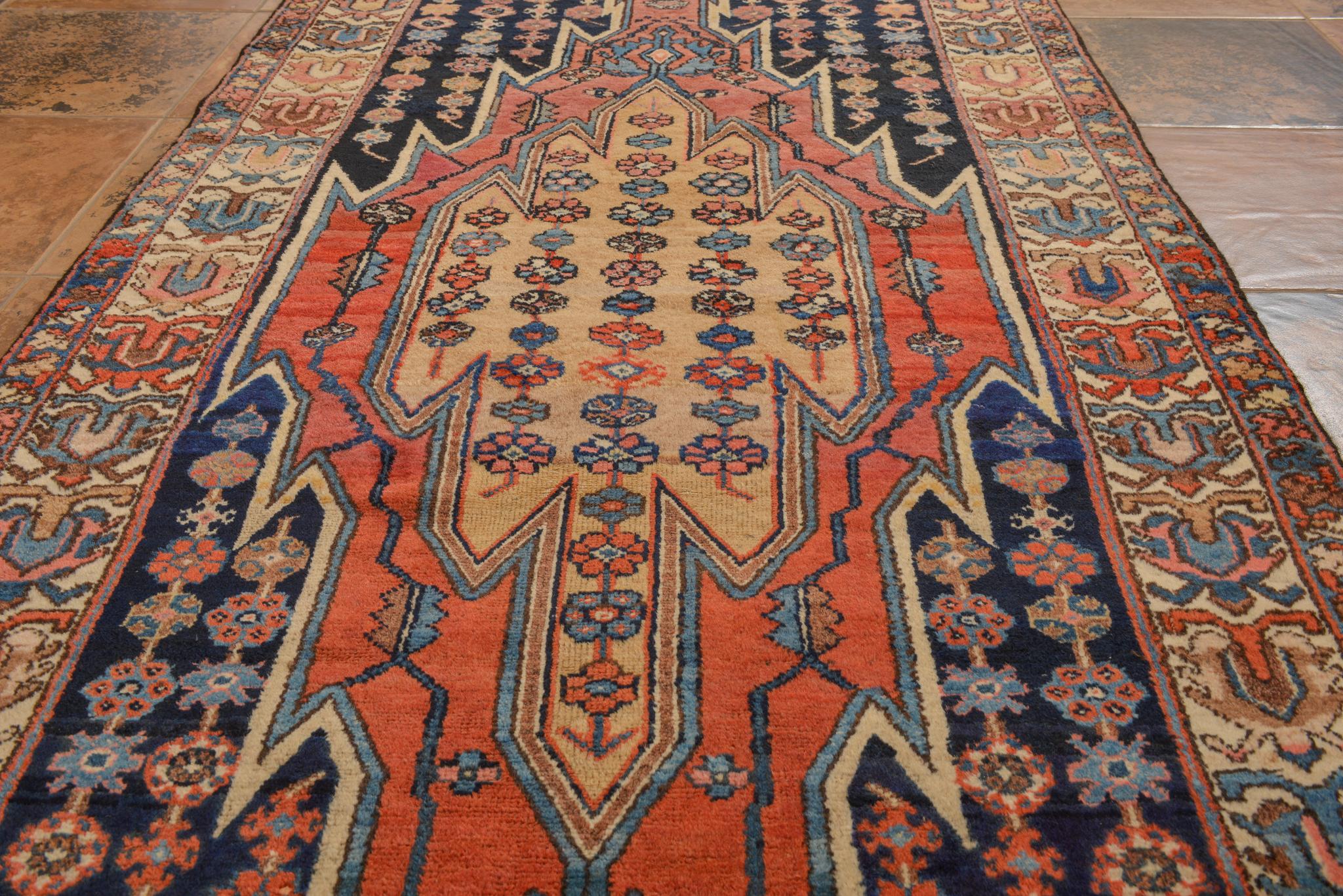 Azeri Carpet with Mazlegan Collection Design For Sale 2