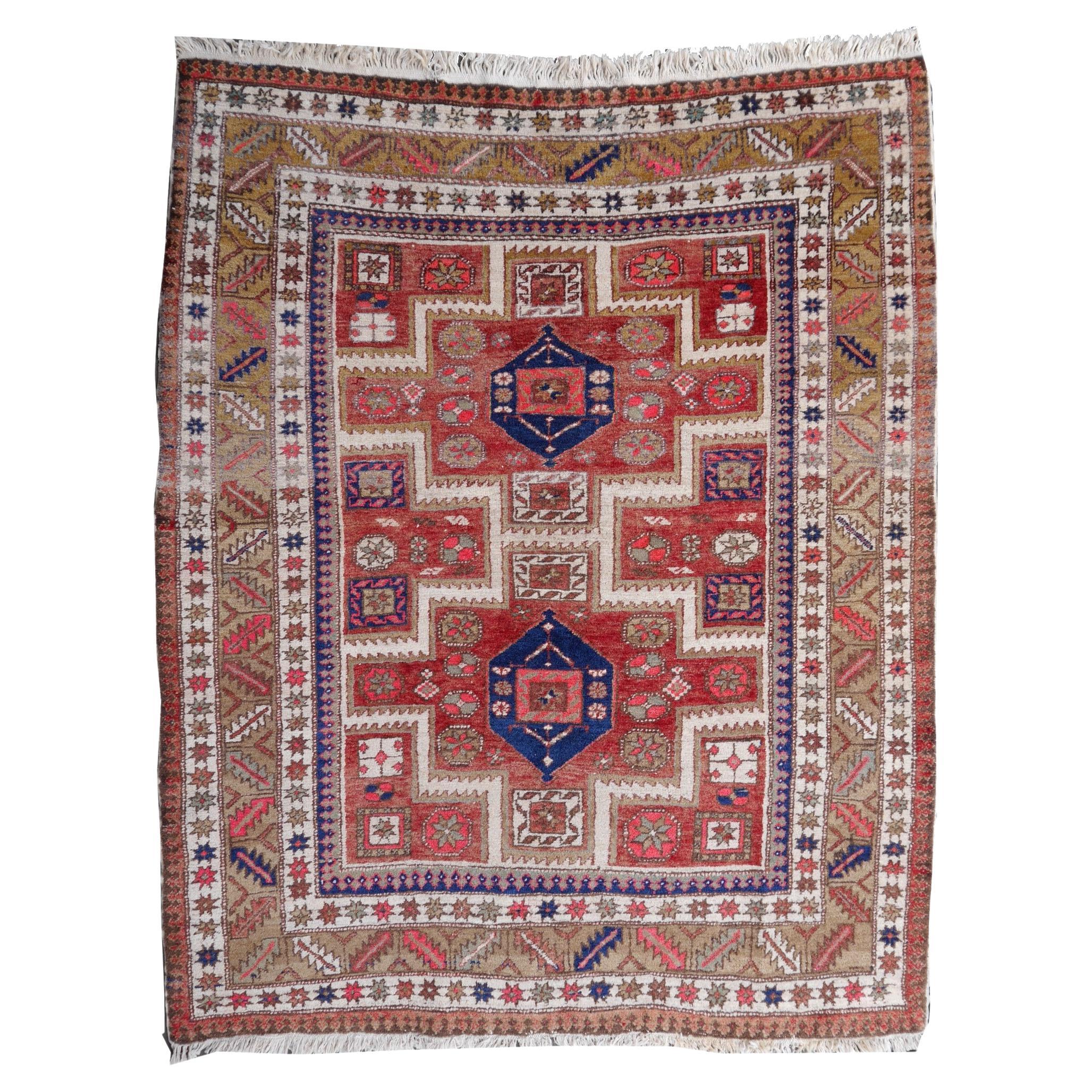 Tapis Azeri vintage avec motif caucasien Kazak ou Heriz collection Djoharian