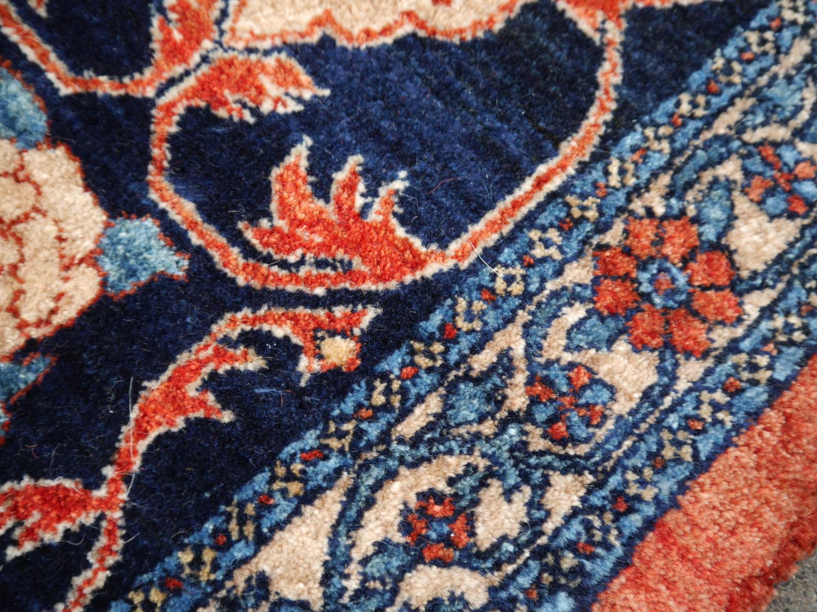 Azeri Turkish Vintage Rug with Vegetable Dyes In Excellent Condition In Lohr, Bavaria, DE